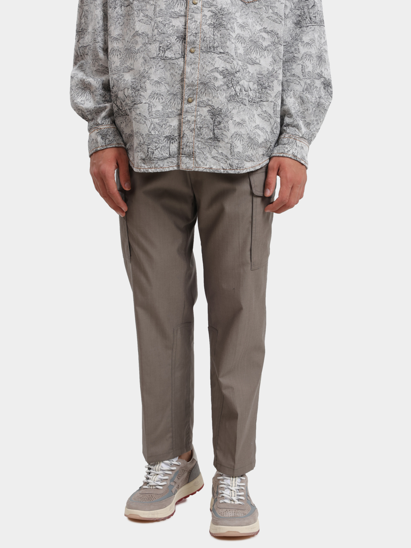 Брюки Etro MRED0016 99TUBM3 N7568 серые мужские — купить в интернет-магазине Verdistore