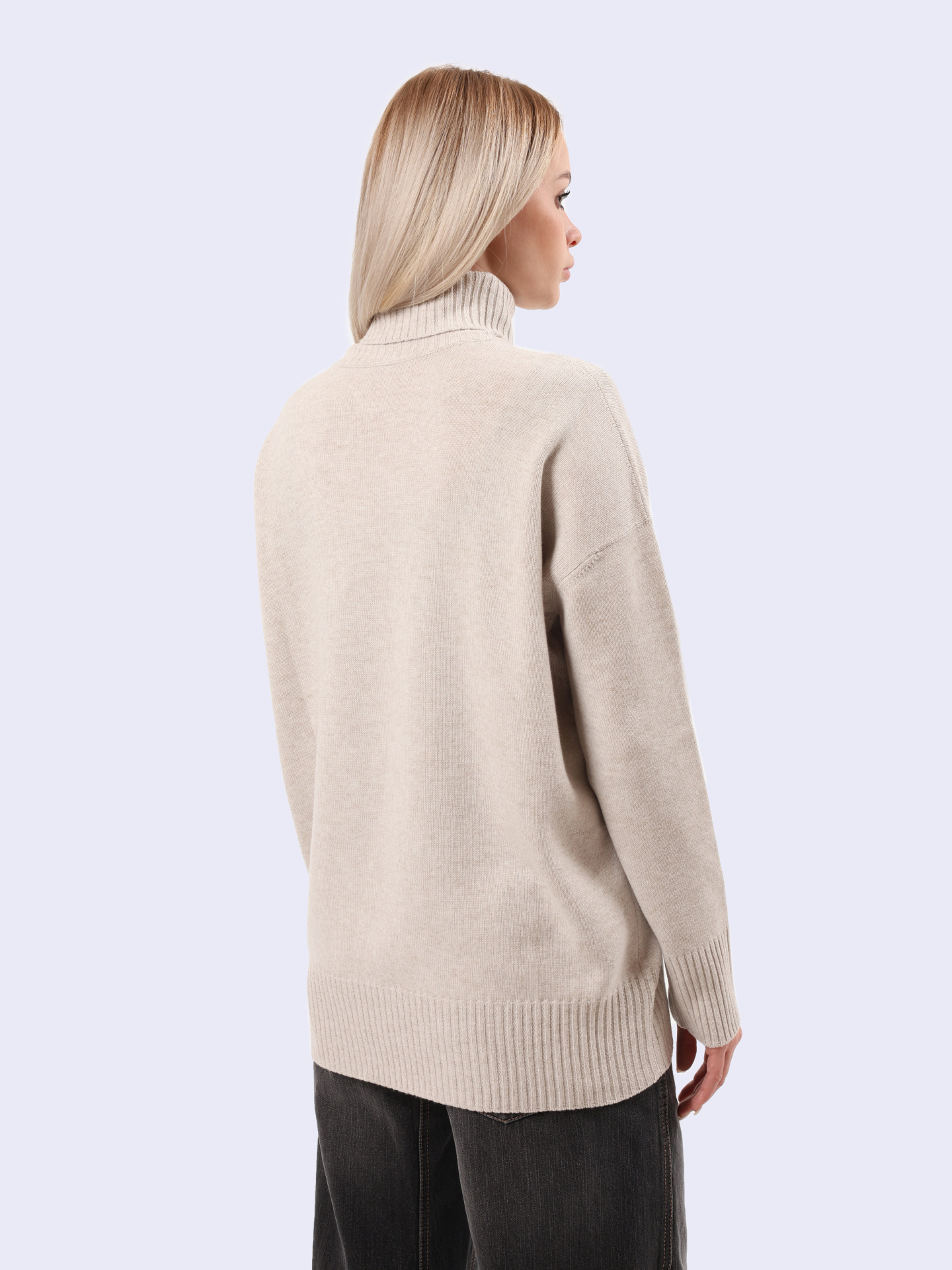 Свитер Brunello Cucinelli M16709403 C9610 бежевый женский — купить в интернет-магазине Verdistore