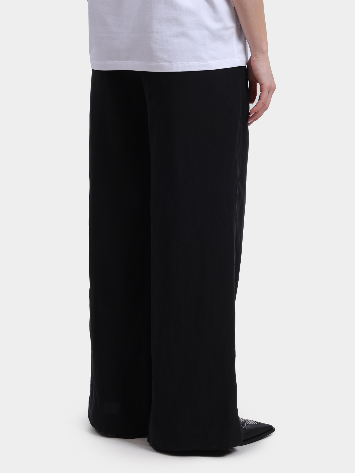 Брюки Liu-Jo WHITE LABEL WA6368 T4818 22222 черные женские свободного кроя  — купить в интернет-магазине Verdistore