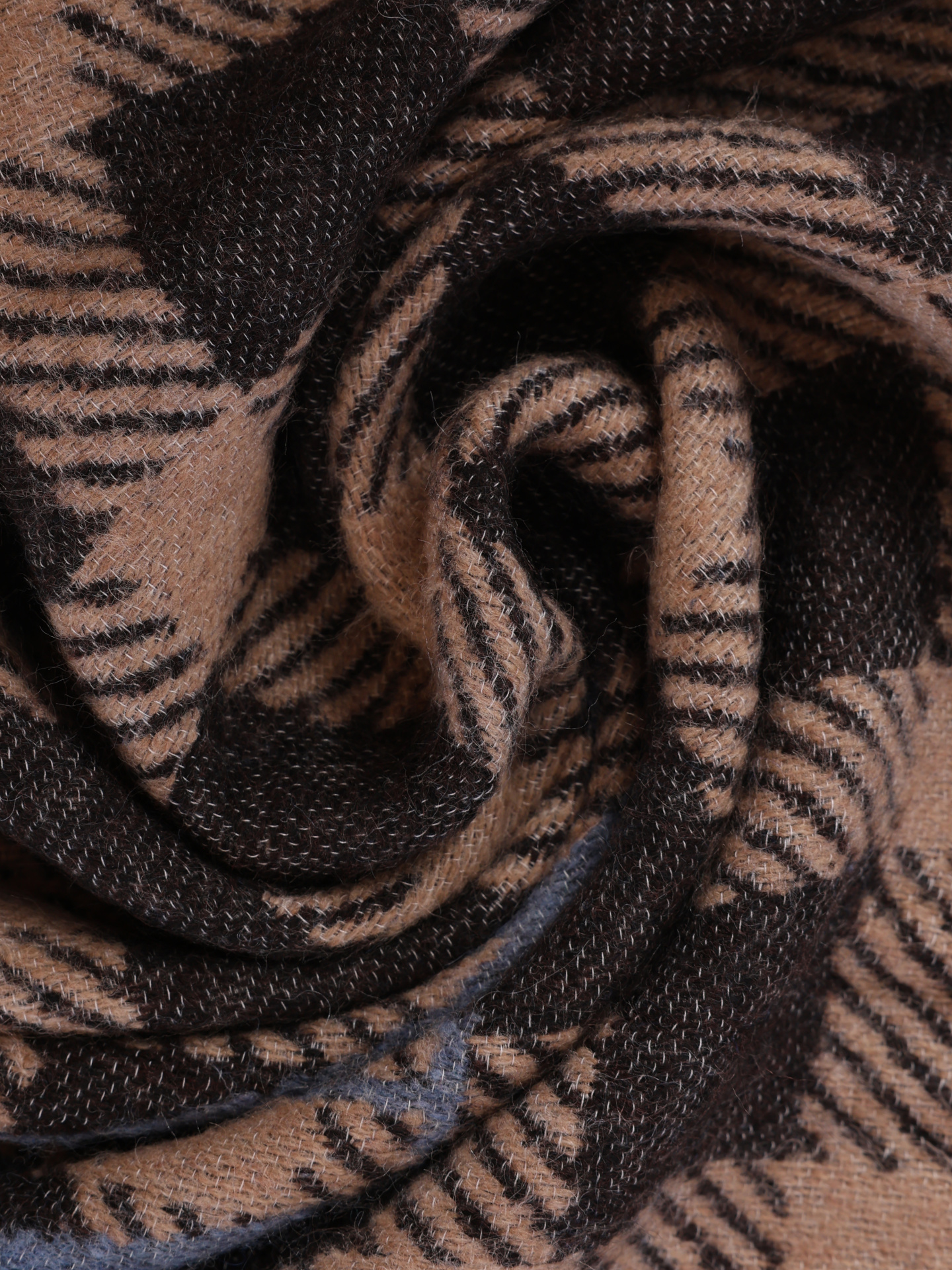 Шарф Emporio Armani EM003852 AF20016 F6138 клетчатый мужской — купить в интернет-магазине Verdistore