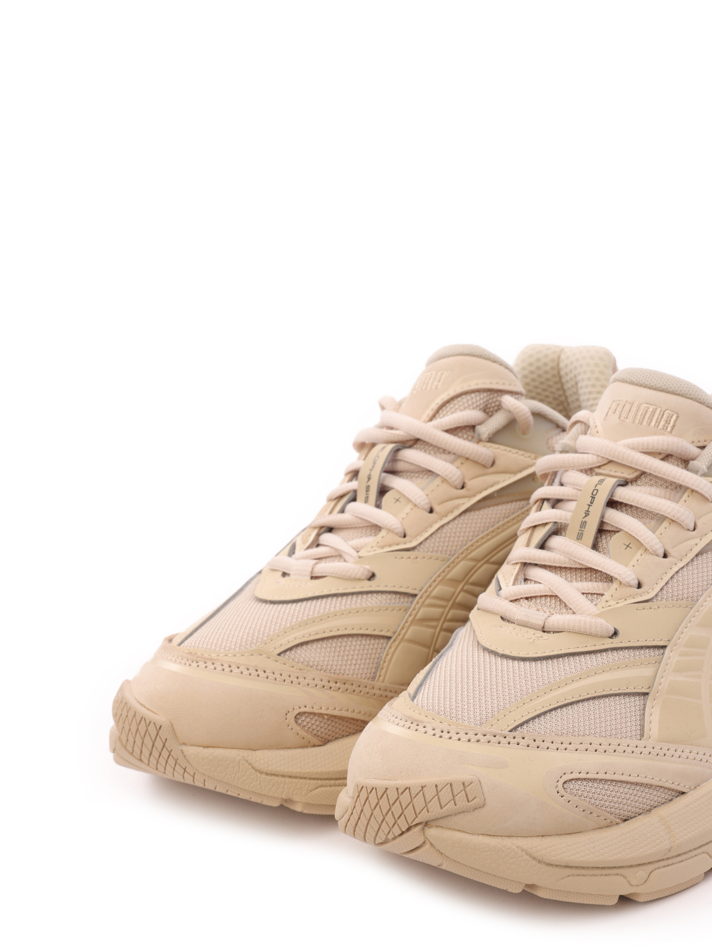 Кроссовки бежевые комбинированные на массивной подошве — купить в интернет-магазине Verdistore