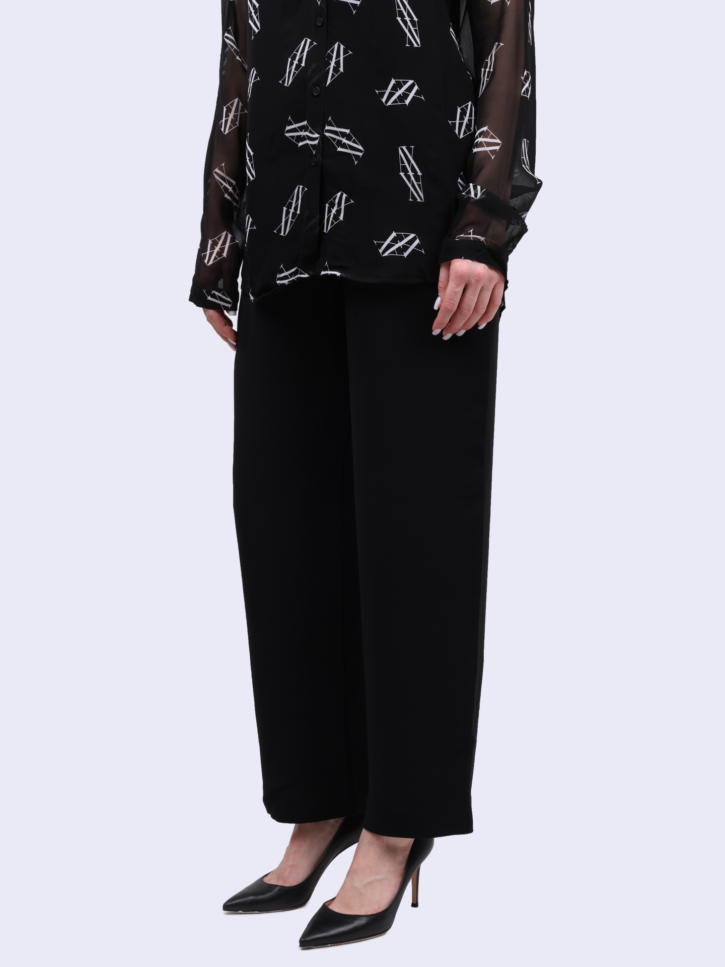 картинка Брюки классические Armani Exchange XW000030 AF10264 UC001 черные женские от магазина Verdistore