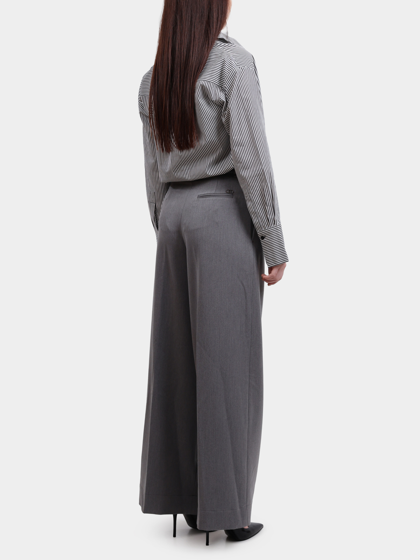 Брюки Liu-Jo MF5269 TS224 84006 серые женские с ремнем — купить в интернет-магазине Verdistore