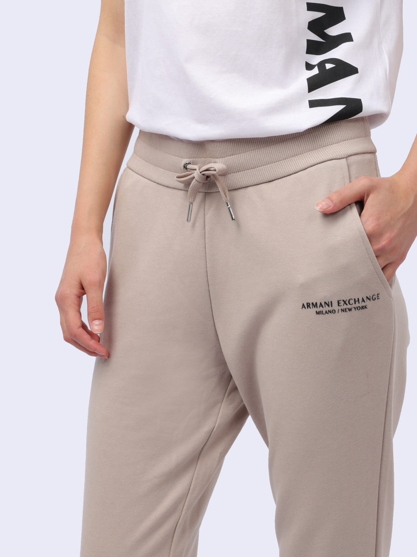 картинка Брюки спортивные Armani Exchange 8NYPBA YJE5Z 1786 бежевые женские от магазина Verdistore