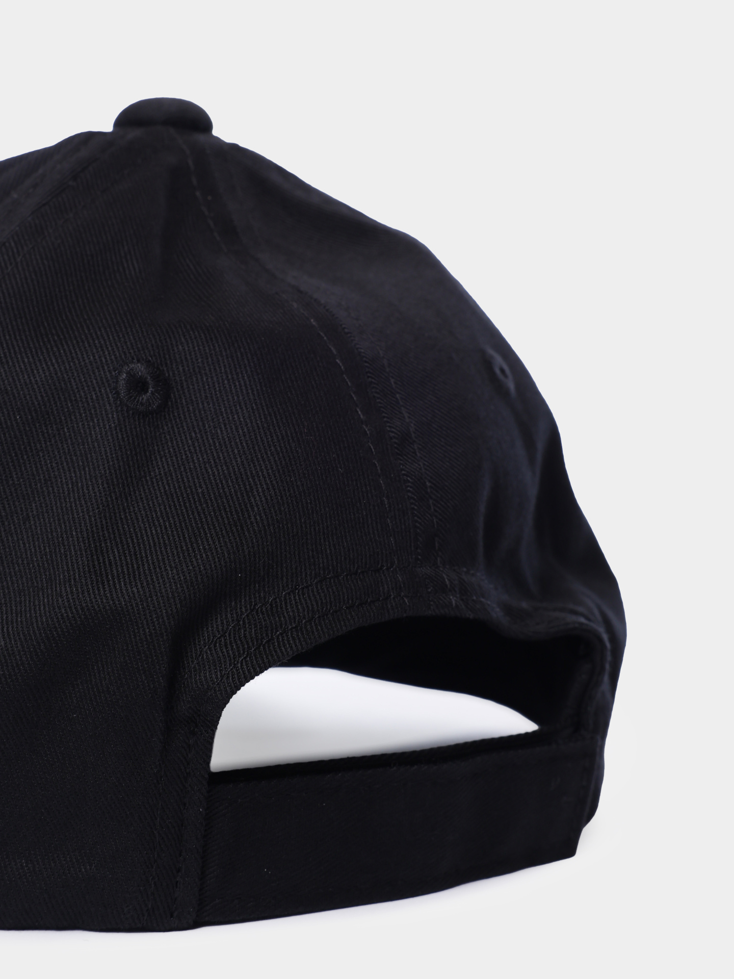 Бейсболка Armani Exchange XW000888 AF13432 UC001 хлопковая женская — купить в интернет-магазине Verdistore