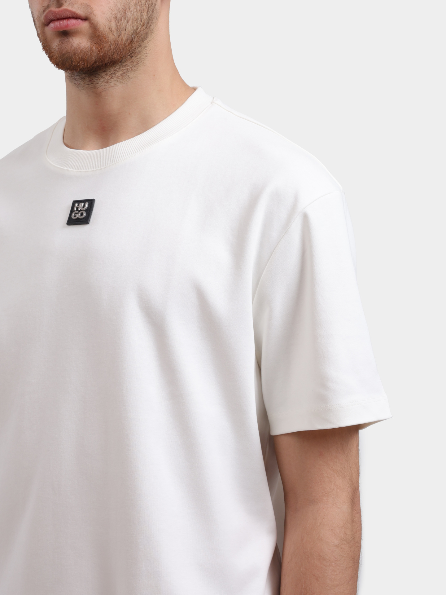 Футболка Hugo Dalile 10231453 белая мужская с логотипом — купить в интернет-магазине Verdistore