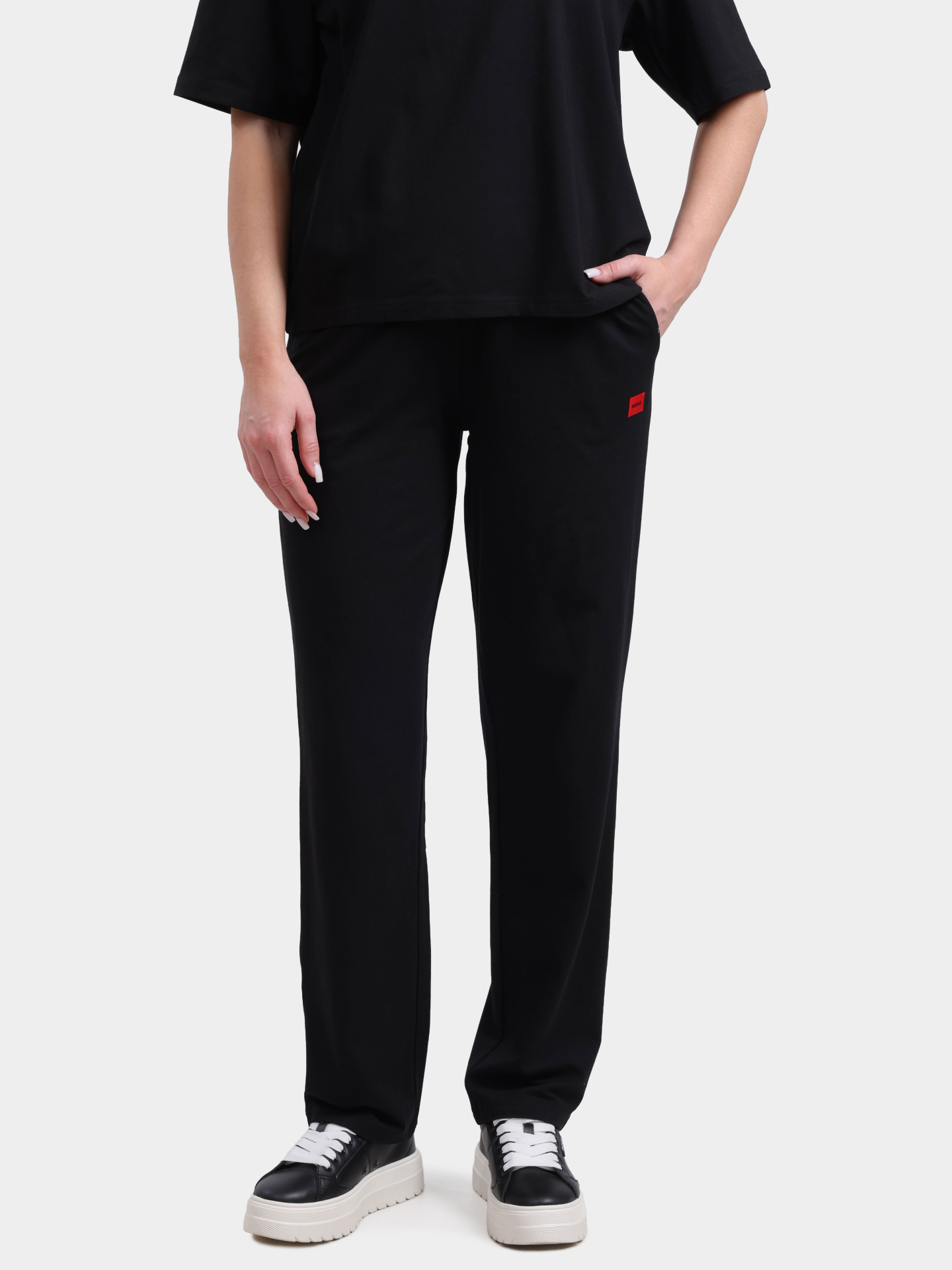 Брюки спортивные Hugo 50556808 001 черные женские — купить в интернет-магазине Verdistore