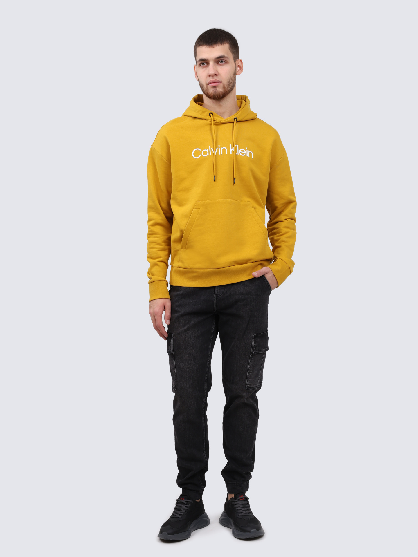 Худи Calvin Klein K10K111345 ZAE желтое мужское с логотипом — купить в интернет-магазине Verdistore