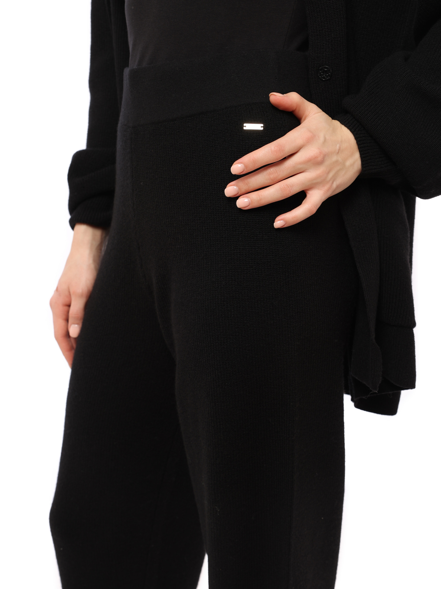 Брюки Armani Exchange 6LYP1Y YMT8Z 1200 черные женские из шерсти — купить в интернет-магазине Verdistore