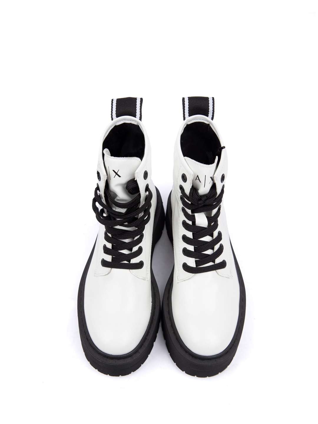 Ботинки Armani Exchange XDN018 XV349 00894 белые женские с контрастной подошвой — купить в интернет-магазине Verdistore