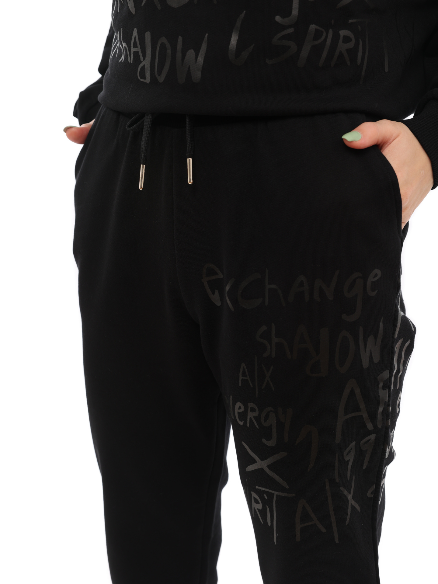 Брюки спортивные Armani Exchange 6LYP96 YJCCZ 1200 черные женские с надписями — купить в интернет-магазине Verdistore