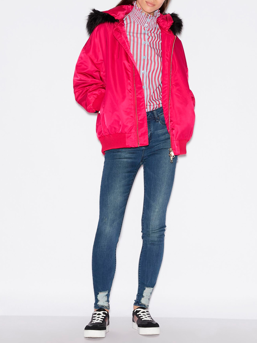 Джинсы Armani Exchange 6GYJ24 1500 синие женские с потертостями — купить в интернет-магазине Verdistore