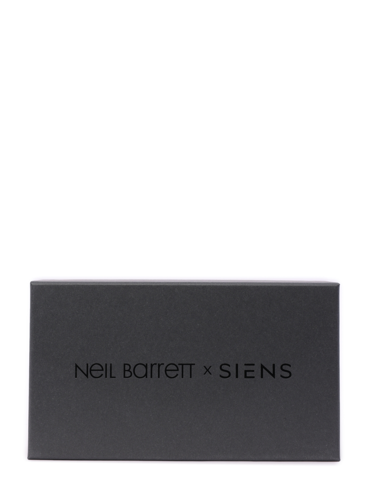 Солнцезащитные очки с широкой белой оправой  — купить в интернет-магазине Verdistore