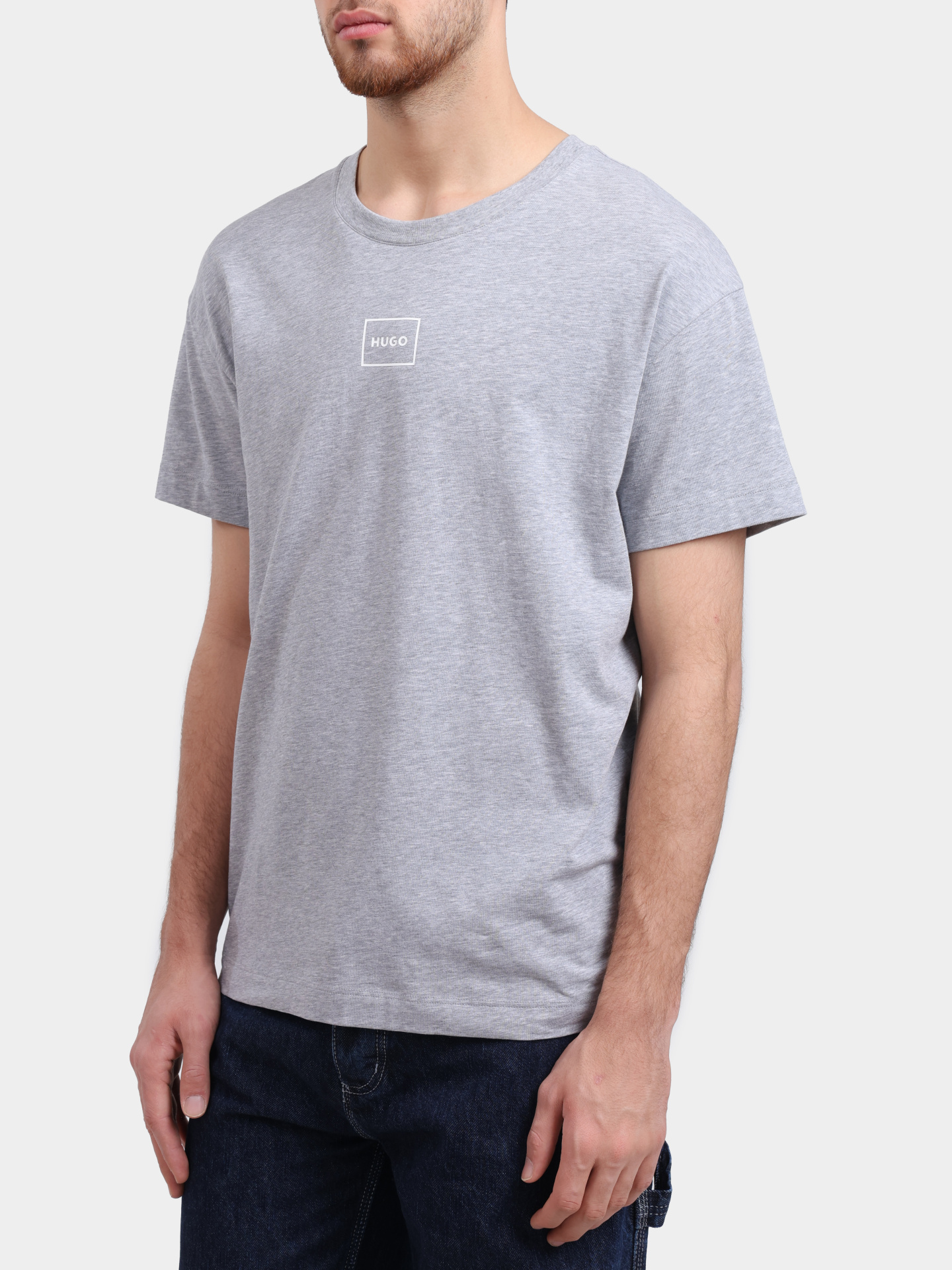 Футболка HUGO RED Laze T-Shirt 10261152 01 50525236 036 серая мужская хлопковая с маленьким логотипом  — купить в интернет-магазине Verdistore