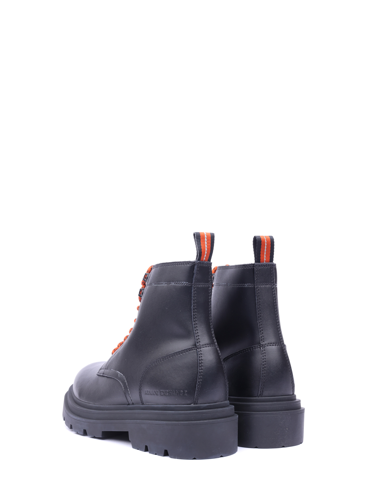 картинка Ботинки Armani Exchange XUM005 XV500 00002 черные мужские из кожи от магазина Verdistore