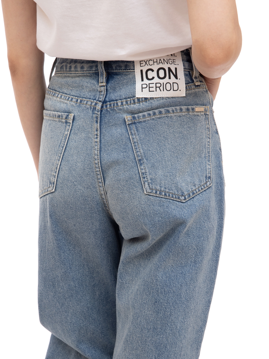 Джинсы Armani Exchange 8NYJ56 синие женские на завышенной талии — купить в интернет-магазине Verdistore