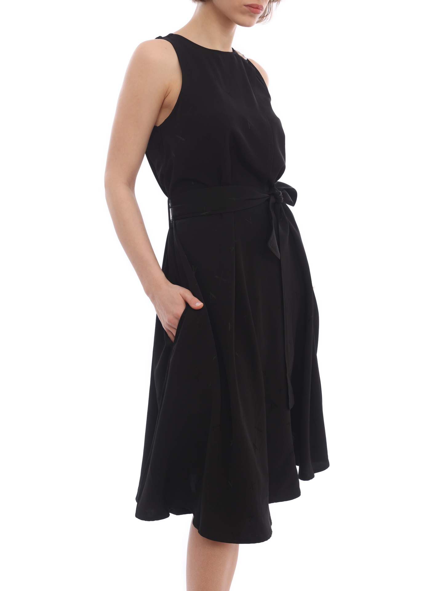 Платье Armani Exchange 3LYA39 YNWMZ 1200 черное женское с серебристой деталью — купить в интернет-магазине Verdistore