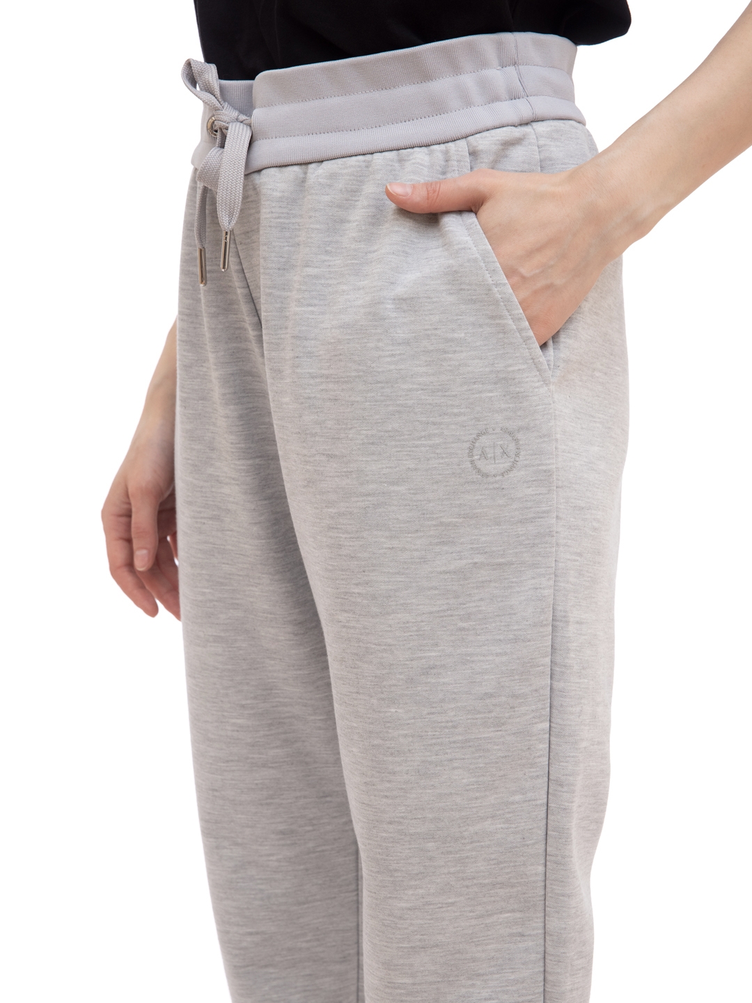 картинка Брюки спортивные Armani Exchange 8NYP97 YJ1GZ серые женские с эластичными манжетами от магазина Verdistore