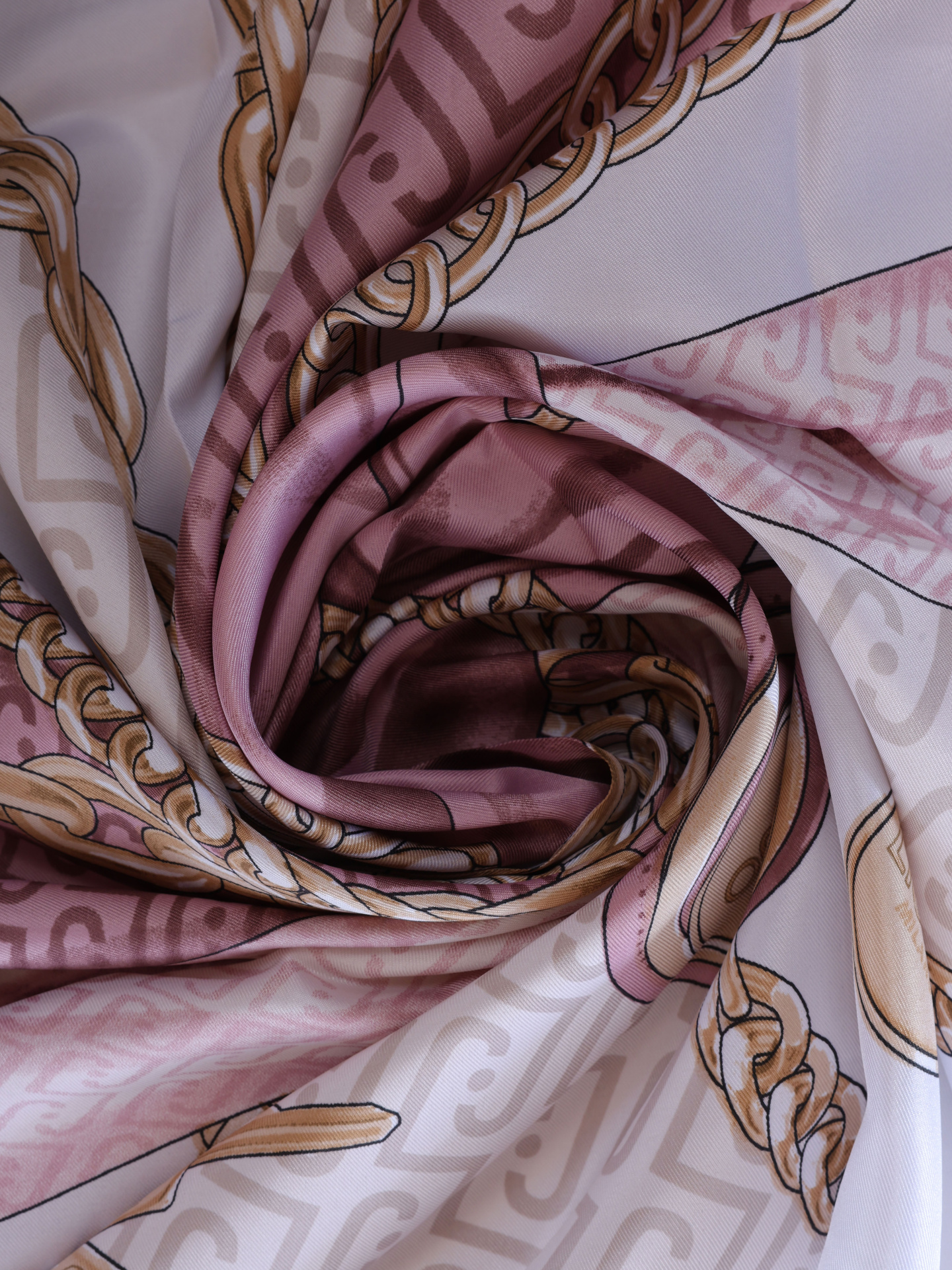 Платок Liu-Jo 2A6048 T2745 91620 атласный женский — купить в интернет-магазине Verdistore