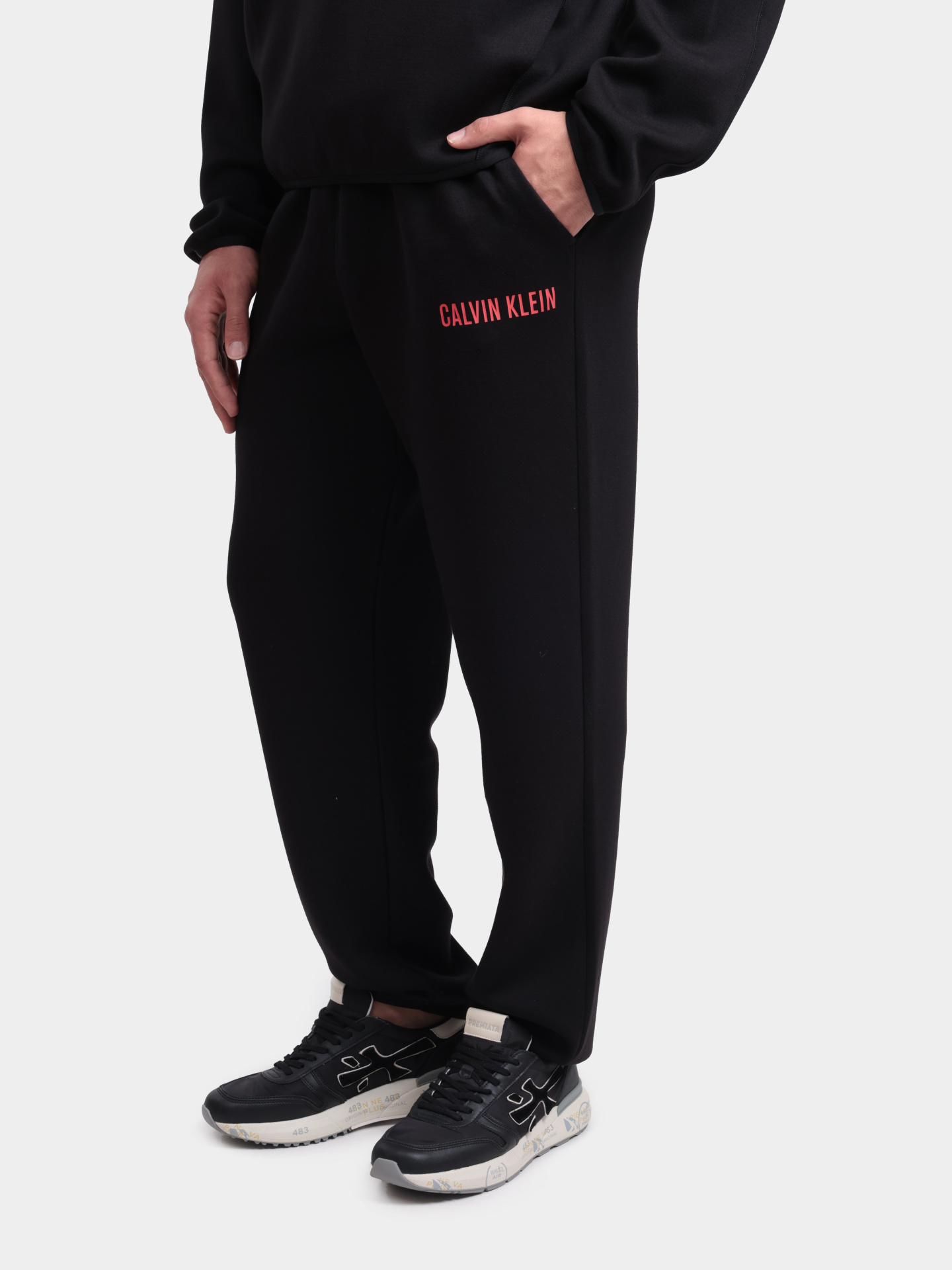 Брюки спортивные Calvin Klein LVGMF5P705 3IT черные мужские — купить в интернет-магазине Verdistore