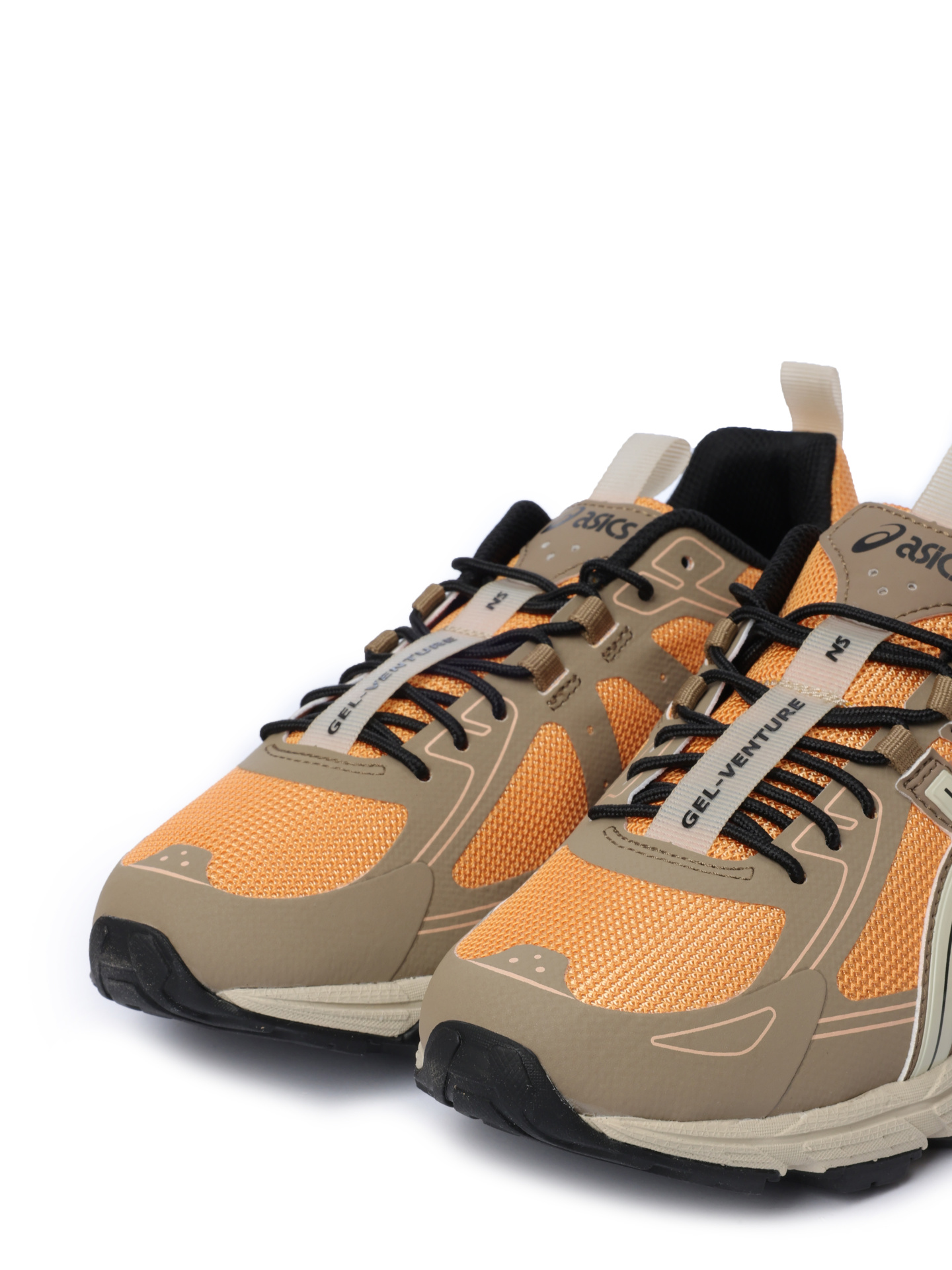 Кроссовки Asics 1203A303 800 комбинированные женские с контрастными вставками — купить в интернет-магазине Verdistore