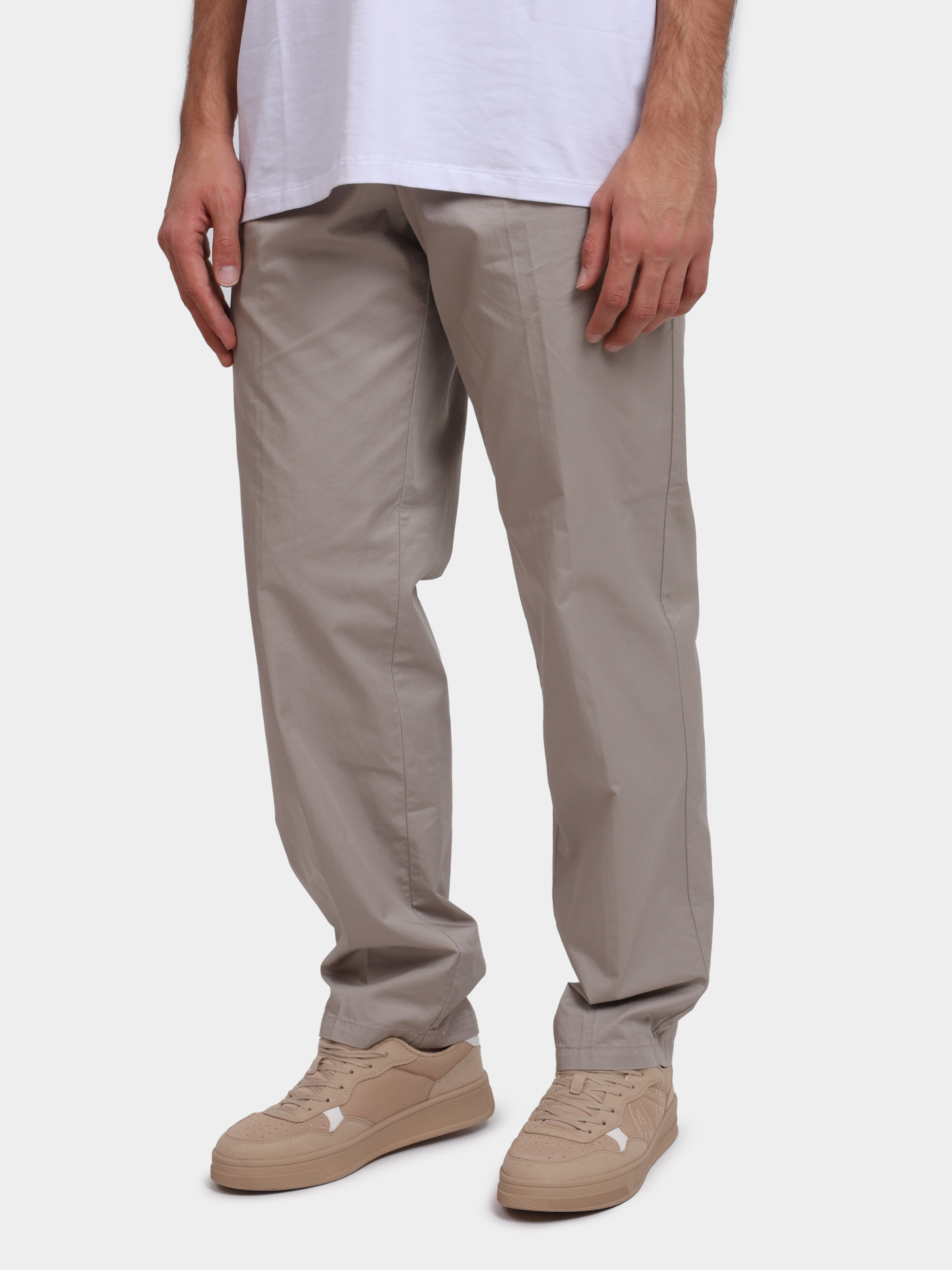 Брюки Armani Exchange XM000360 AF12307 U6154 бежевые мужские из хлопка — купить в интернет-магазине Verdistore