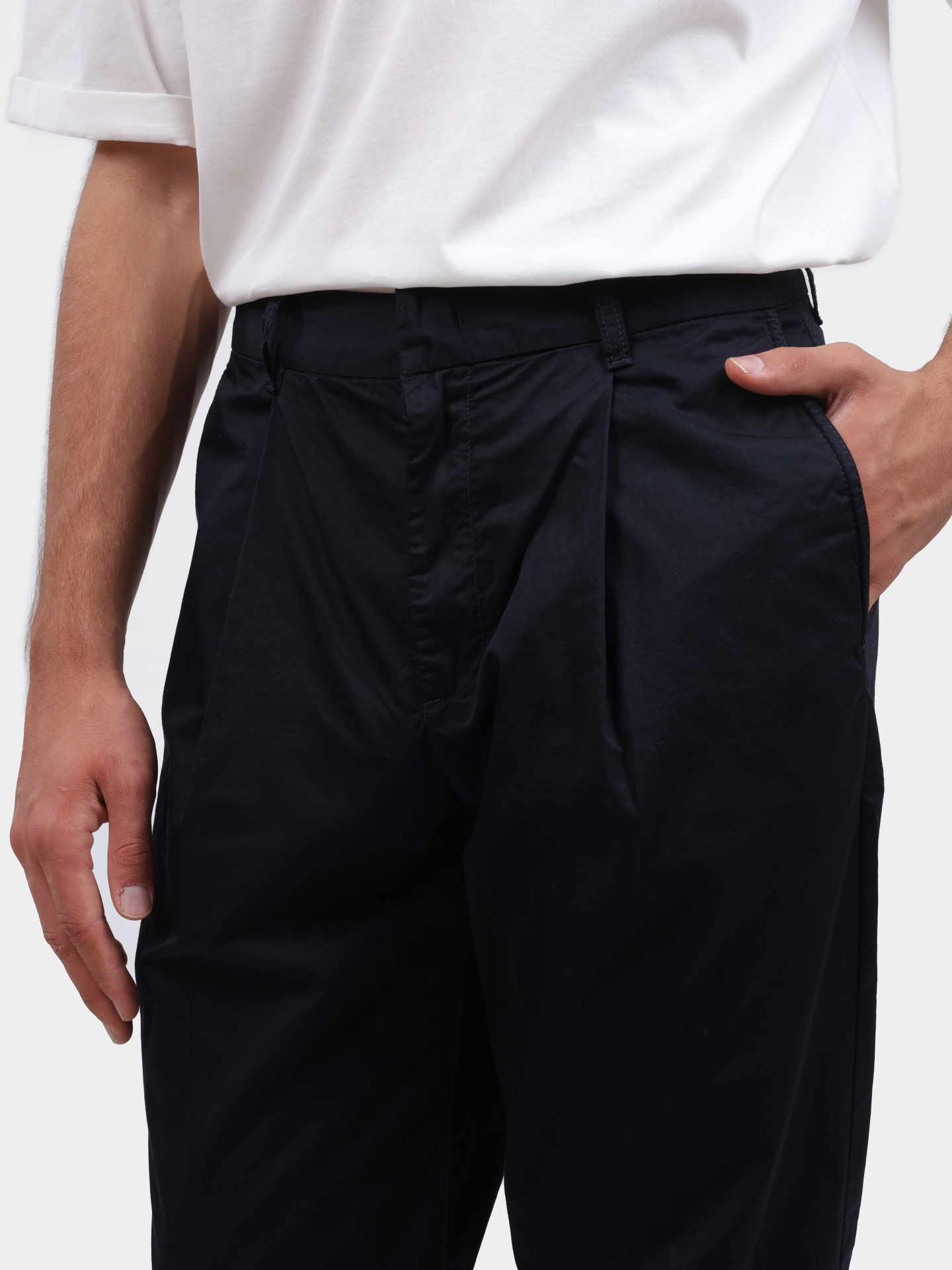 Брюки Armani Exchange XM000361 AF12307 UB101 темно-синие мужские — купить в интернет-магазине Verdistore