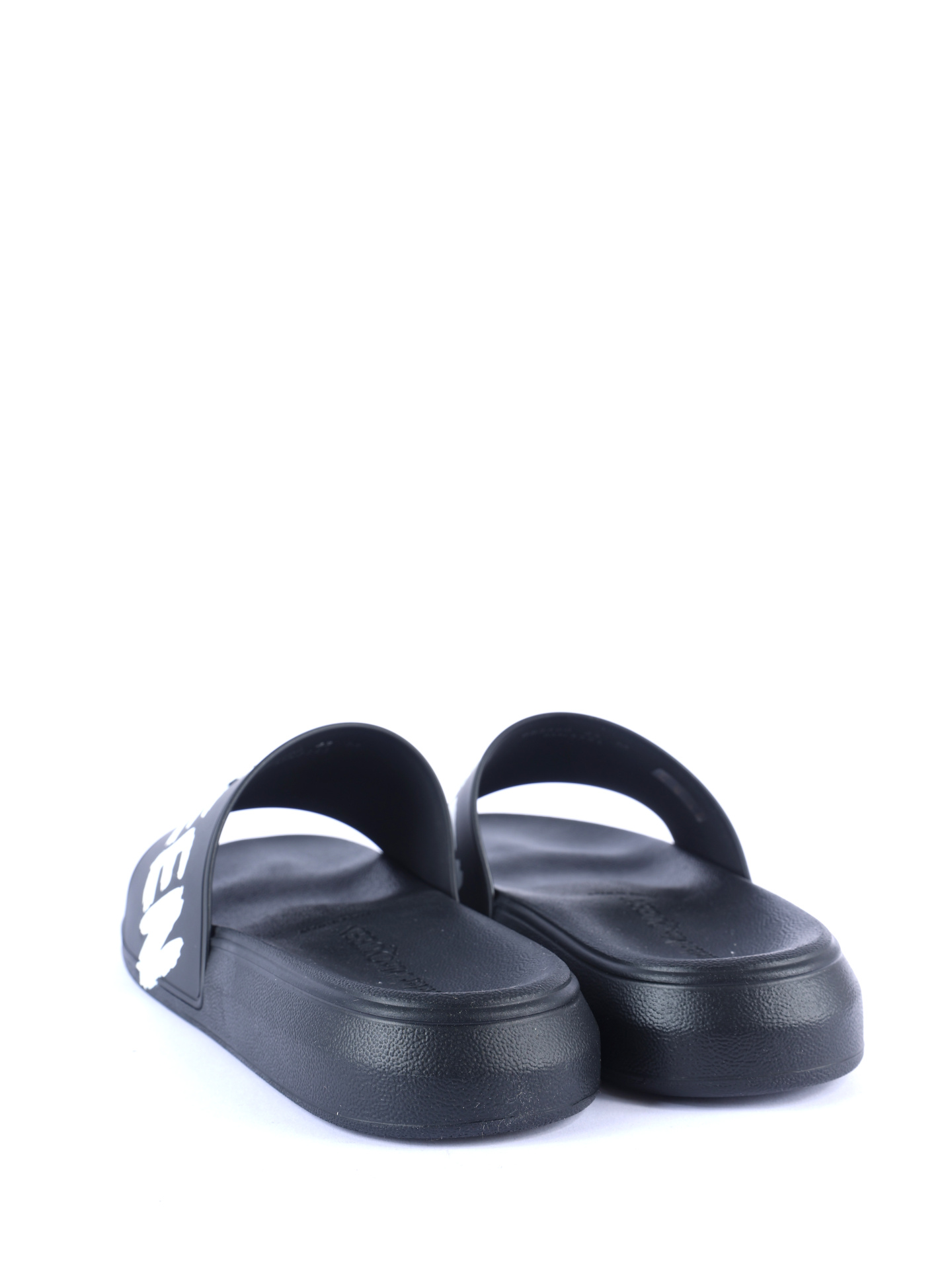 Шлепанцы Alexander McQueen 682490 W4QS3 1070 резиновые мужские черные — купить в интернет-магазине Verdistore