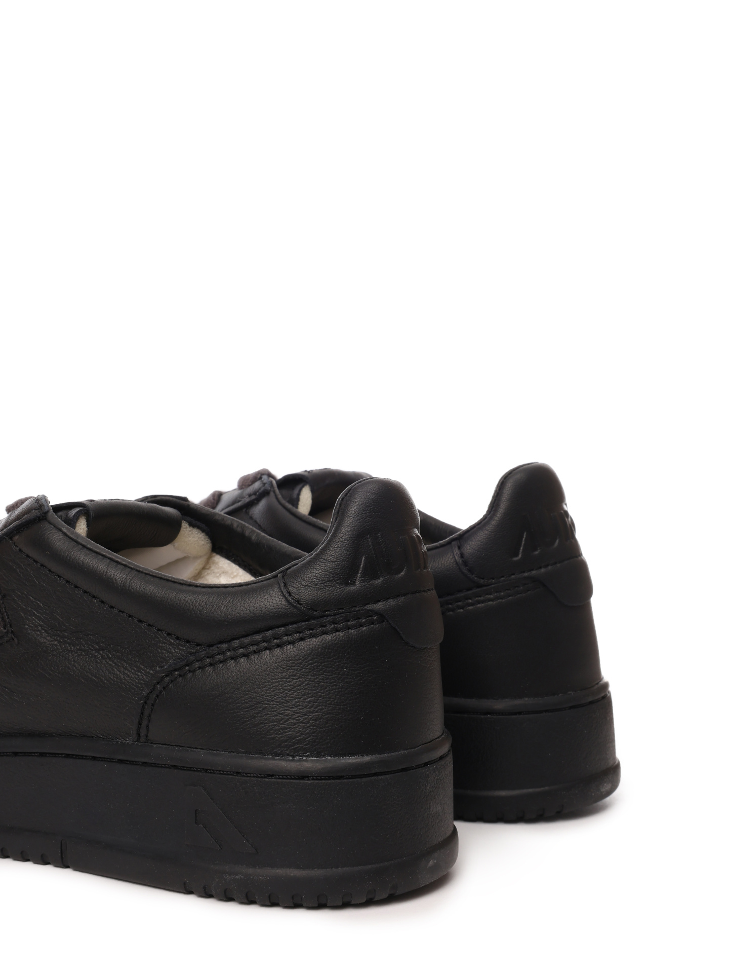 Кеды Autry AULM-SG16 черные мужские из кожи — купить в интернет-магазине Verdistore