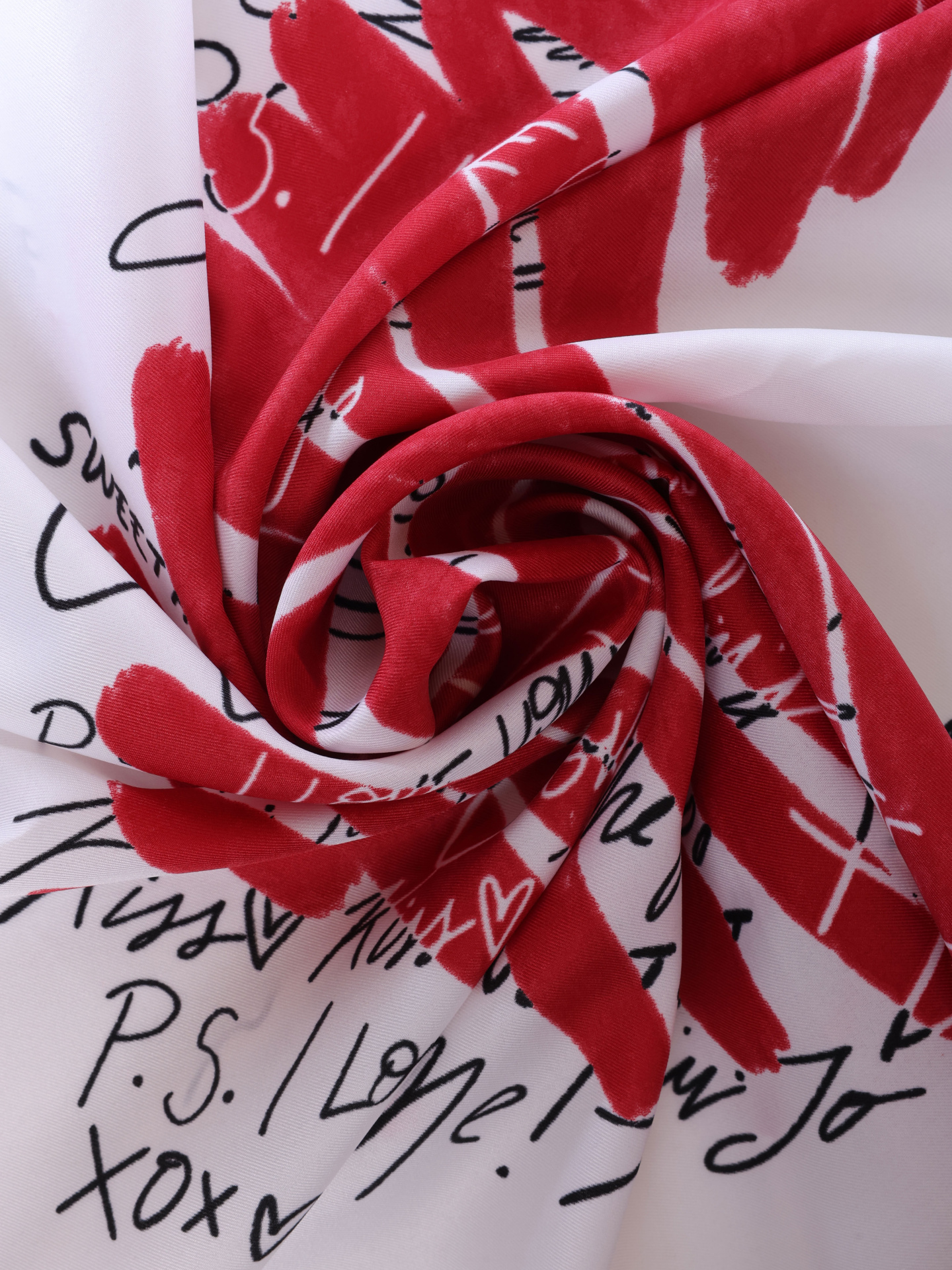 Платок Liu-Jo 2A6031 T2745 91862 атласный женский — купить в интернет-магазине Verdistore