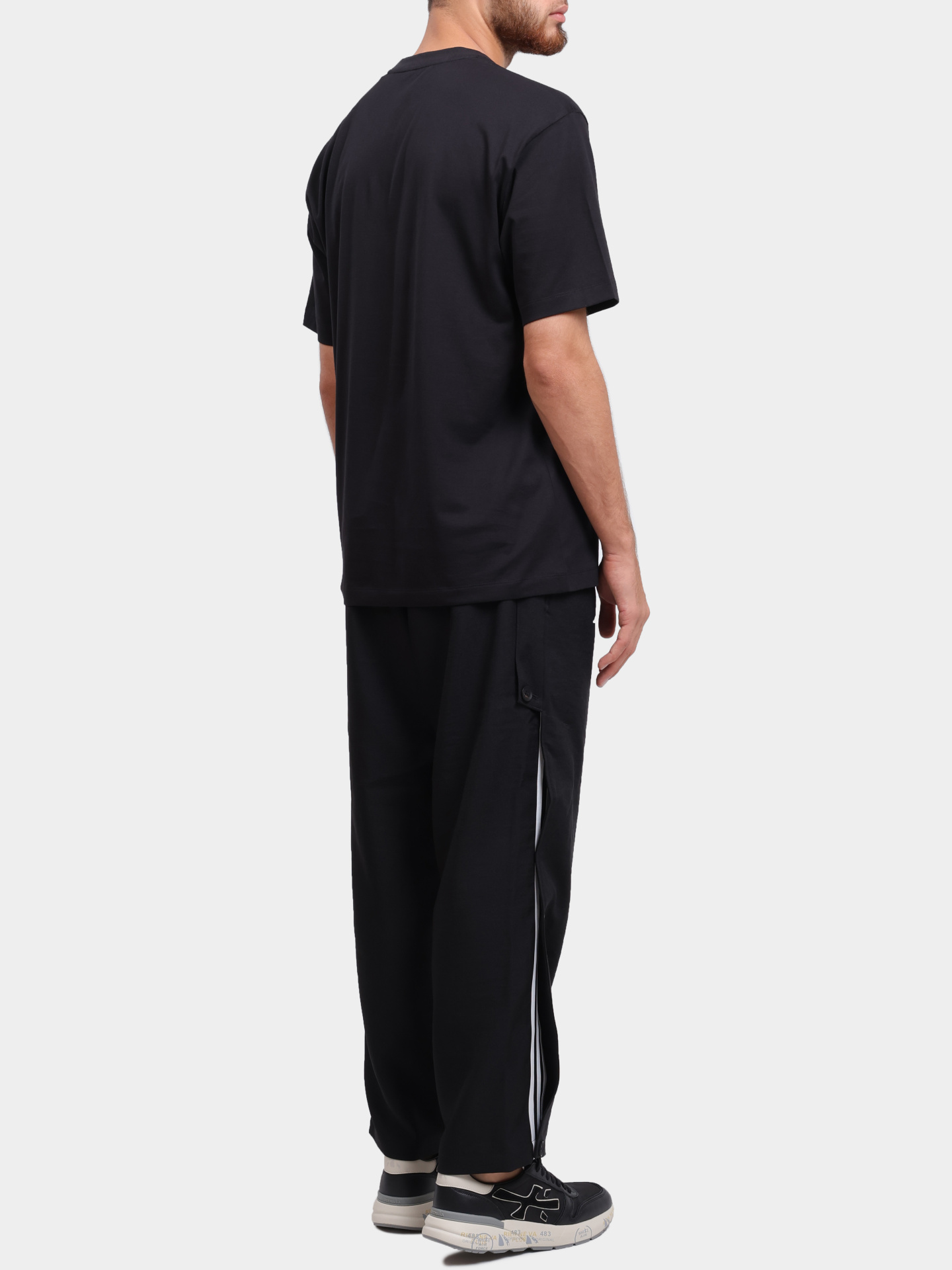 Футболка Y-3 IW0066 черная мужская из хлопка — купить в интернет-магазине Verdistore