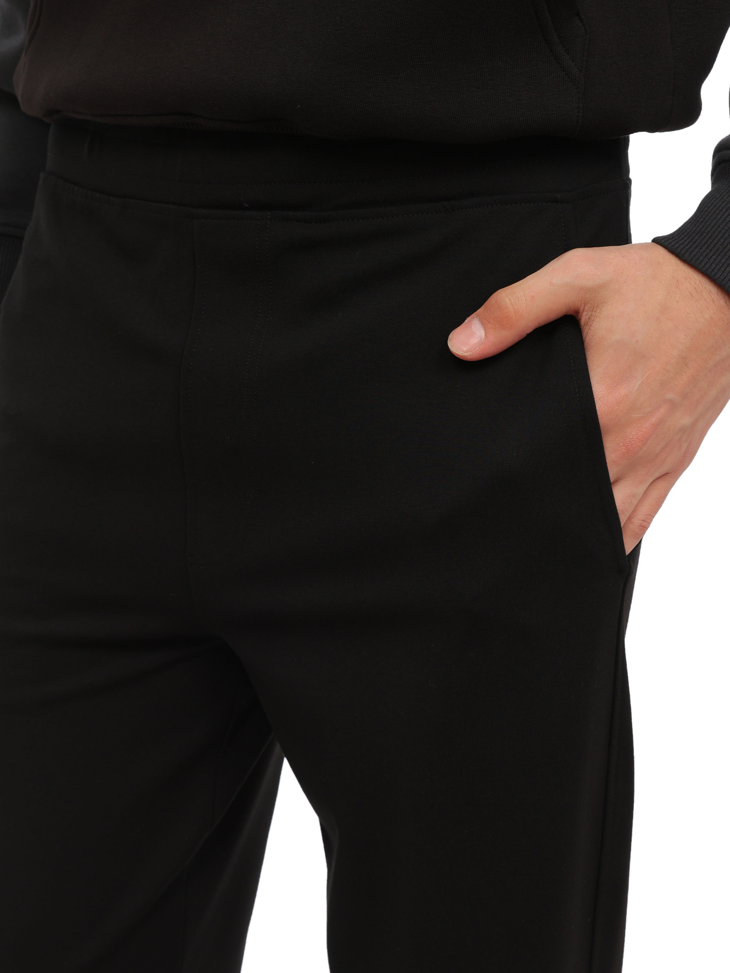 Брюки спортивные черные с эластичным поясом и манжетами снизу — купить в интернет-магазине Verdistore