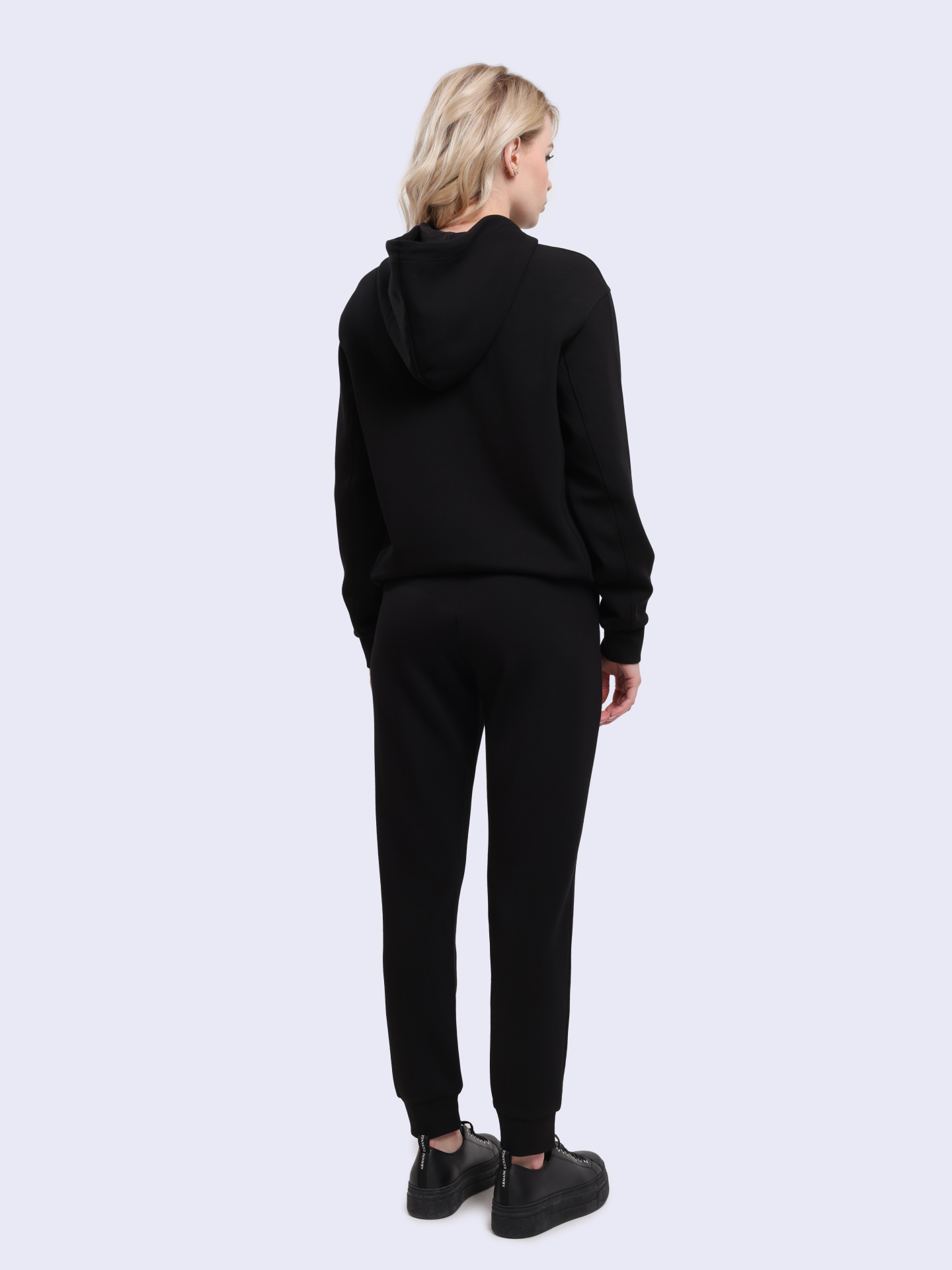 картинка Брюки спортивные Armani Exchange 6DYP79 YJEGZ 1200 черные женские  от магазина Verdistore