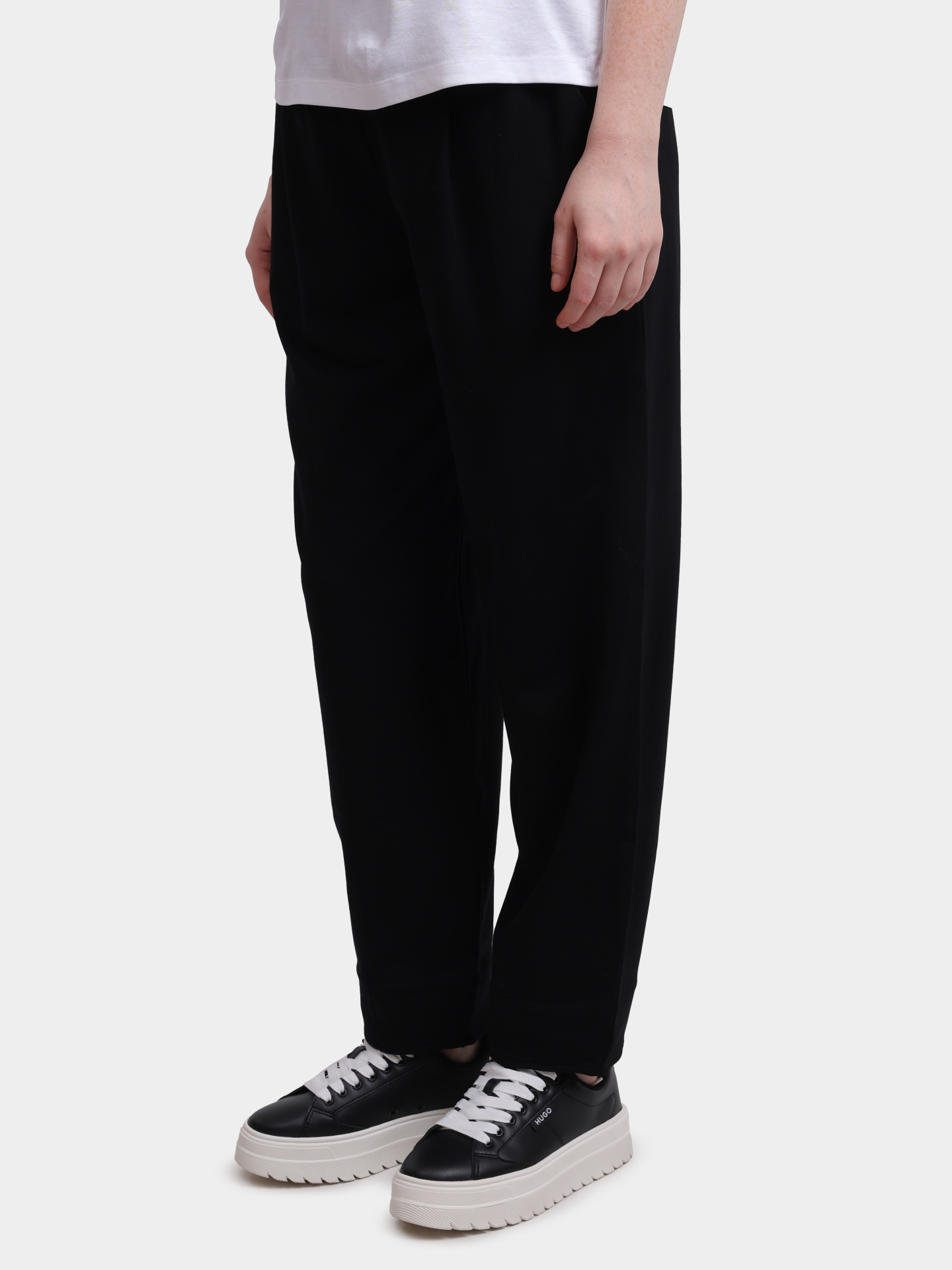 Брюки Herno PT000147D 56025 9300 черные женские — купить в интернет-магазине Verdistore