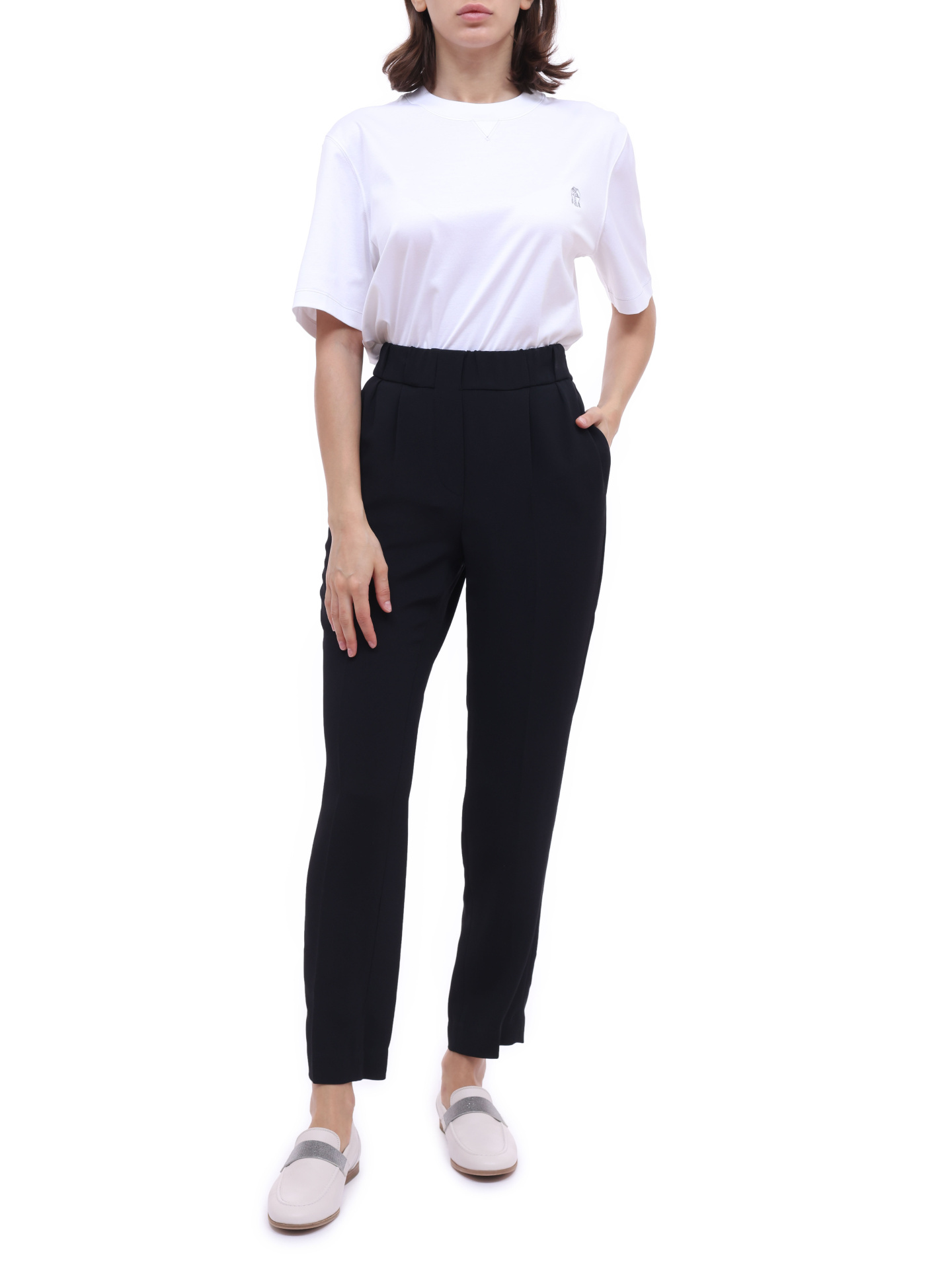 Брюки Brunello Cucinelli MA029P1673 черные женские с защипами — купить в интернет-магазине Verdistore