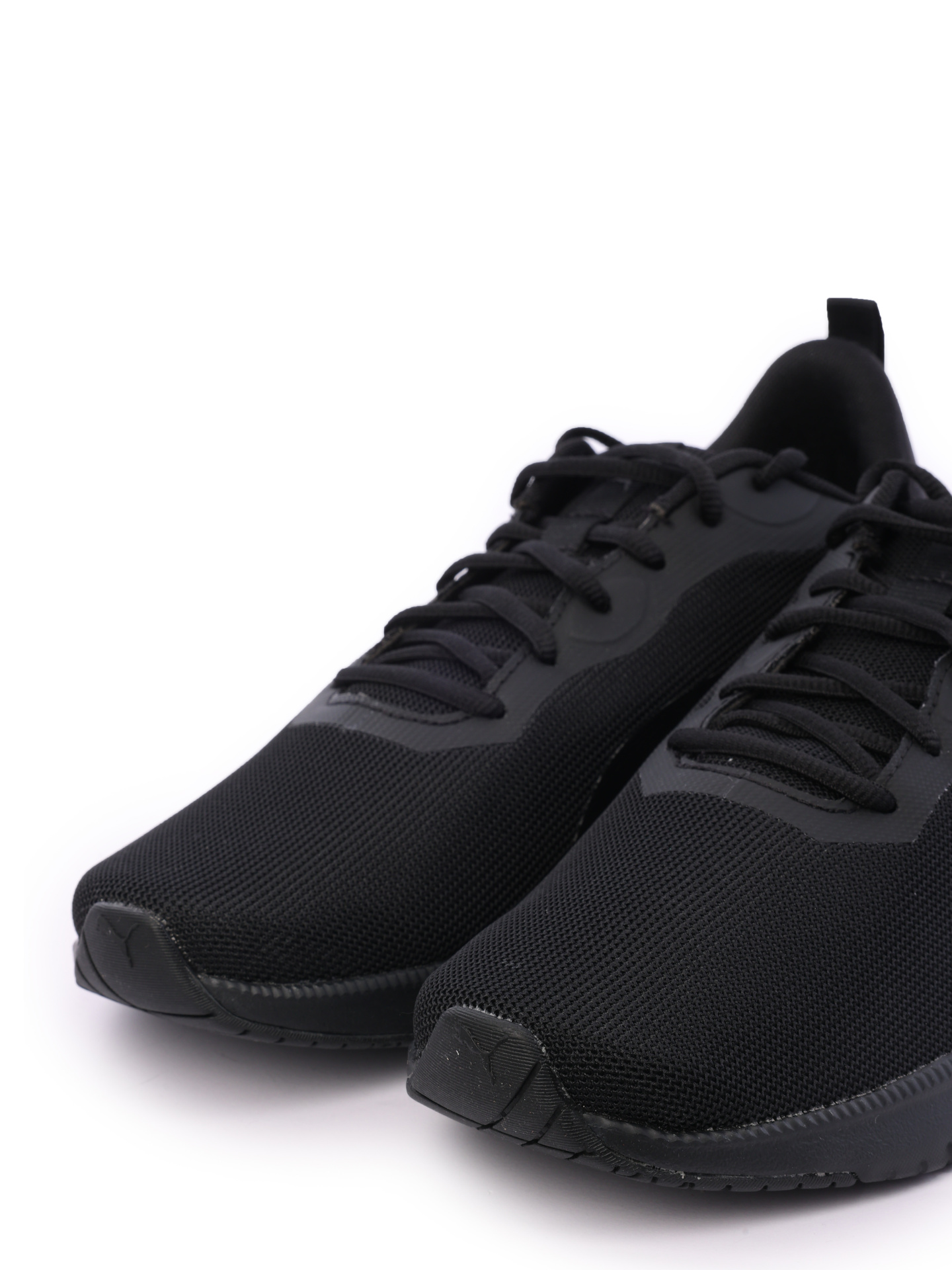 Кроссовки черные тканевые с кожаными вставками — купить в интернет-магазине Verdistore