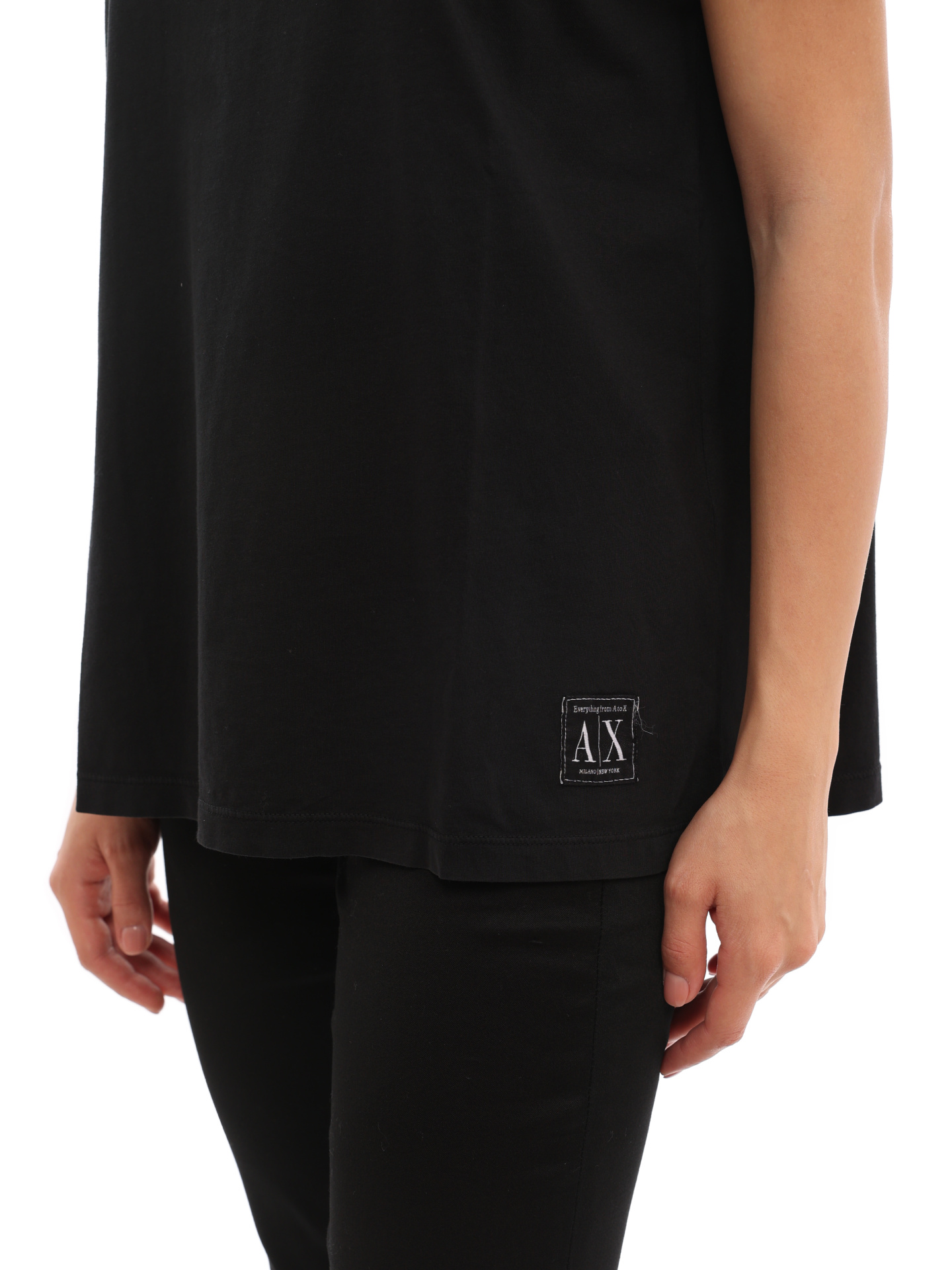 Футболка Armani Exchange 3LYTKX YJ6VZ 1200 черная женская из хлопка — купить в интернет-магазине Verdistore