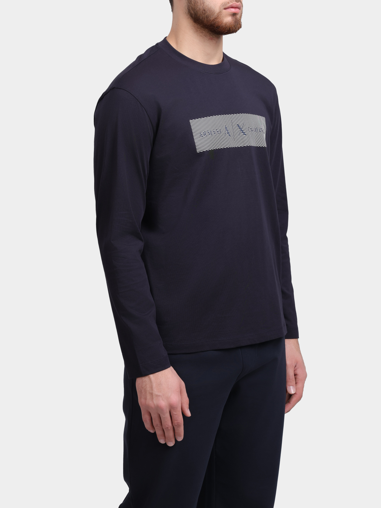 Лонгслив Armani Exchange XM002820 AF10356 UB101 темно-синий мужской — купить в интернет-магазине Verdistore