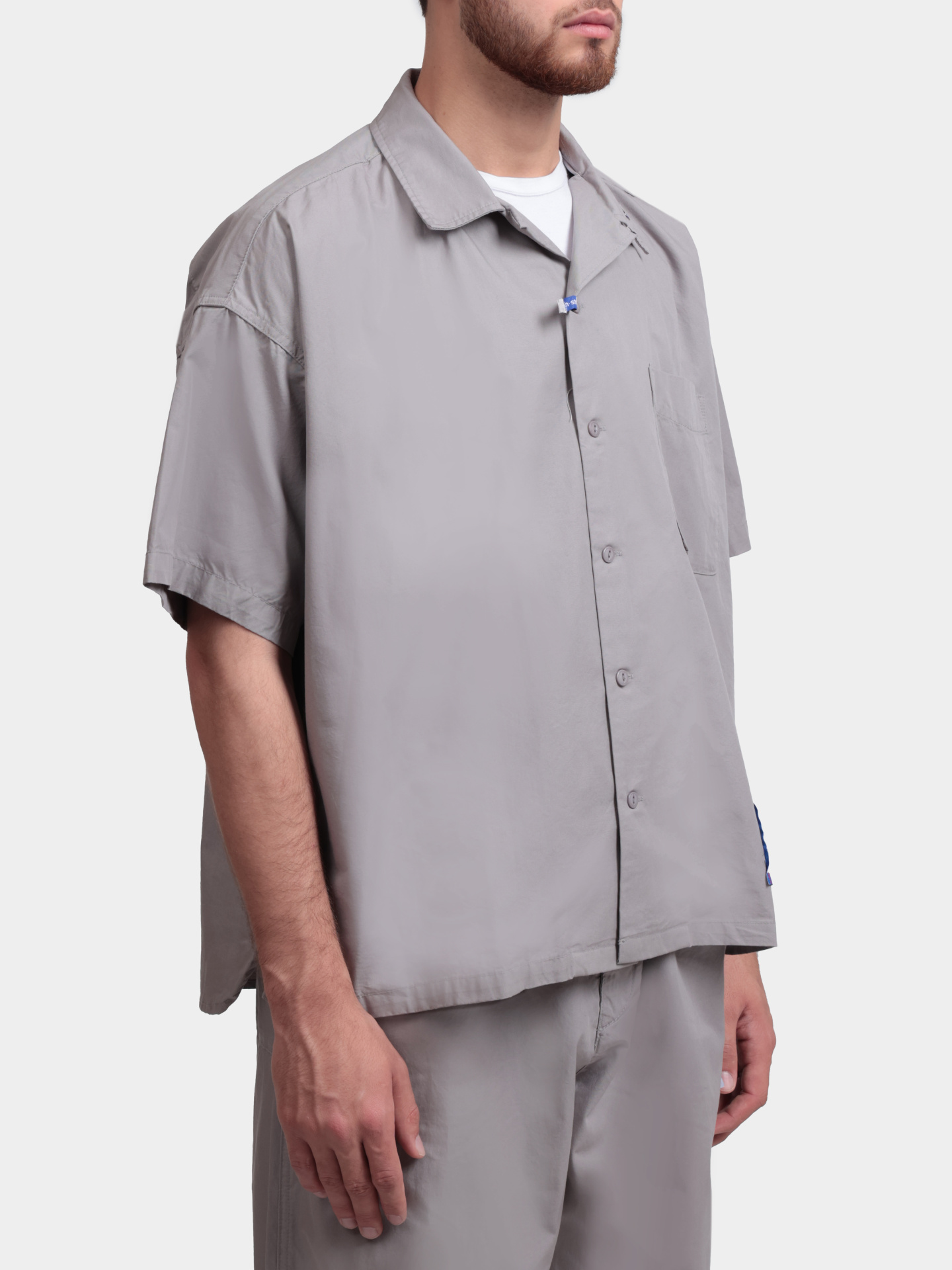 Рубашка MAISON MIHARA YASUHIRO I12SH012 LTGRAY светло-серая мужская с карманом — купить в интернет-магазине Verdistore