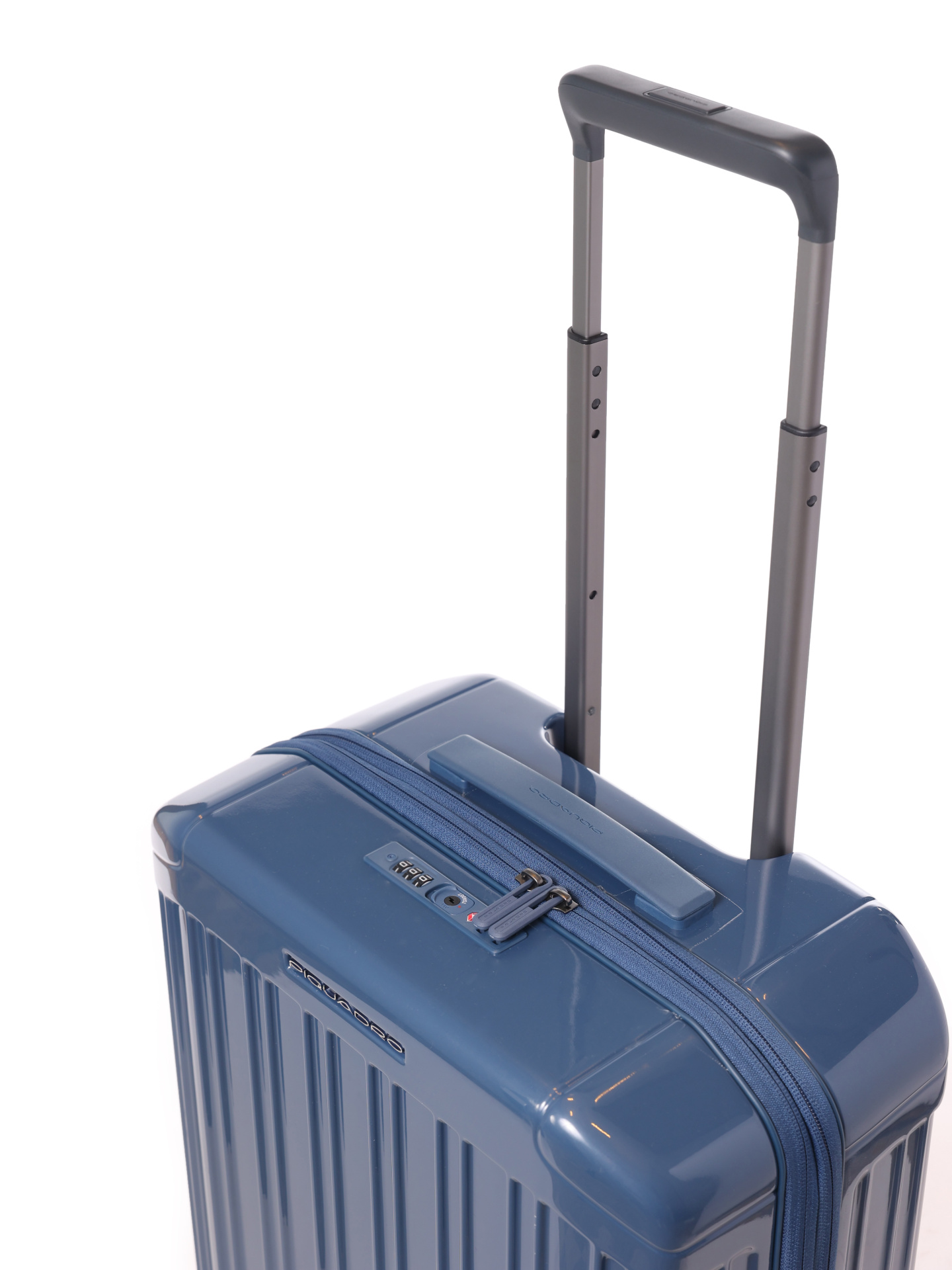 Чемодан — купить в интернет-магазине Verdistore