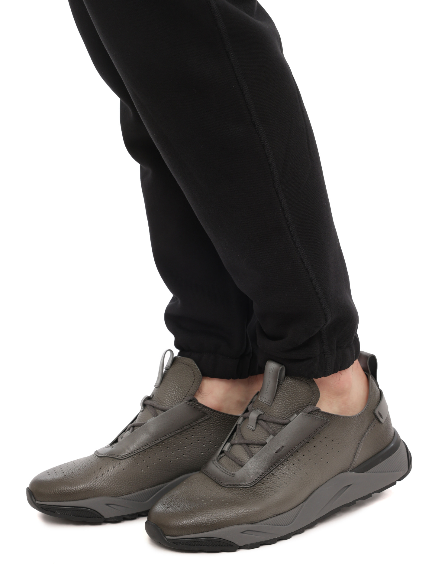 Кроссовки темно-серая кожаные с перфорацией  — купить в интернет-магазине Verdistore