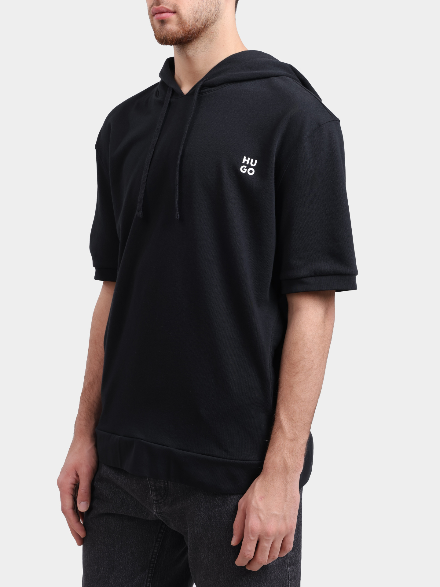 Худи HUGO RED DEVON_HOODED T-SHIRT 10262201 01 50540164 001 черная мужская с коротким рукавом  — купить в интернет-магазине Verdistore