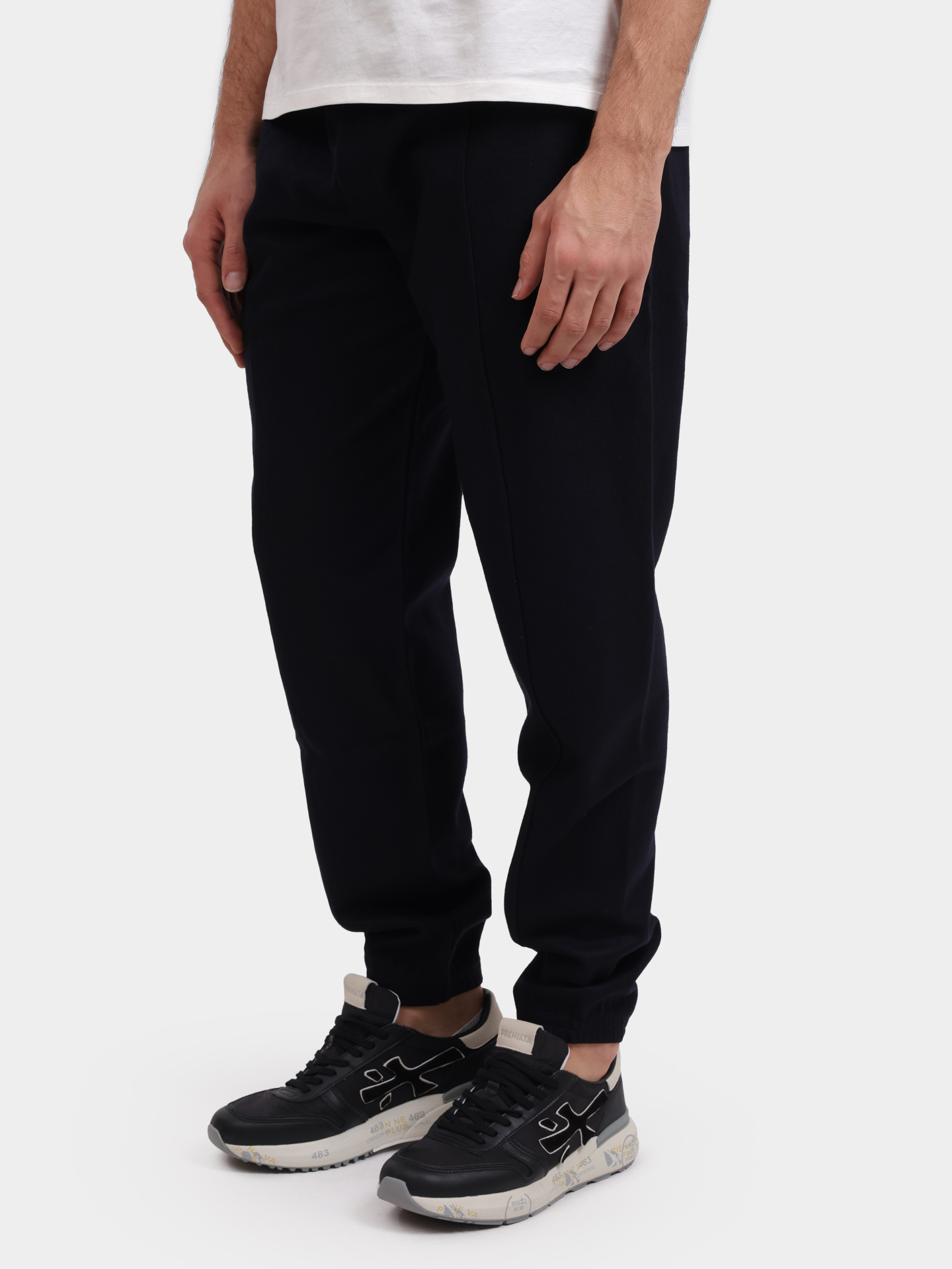 Джоггеры Emporio Armani EM002874 AF19668 UB118 шерстяные мужские — купить в интернет-магазине Verdistore