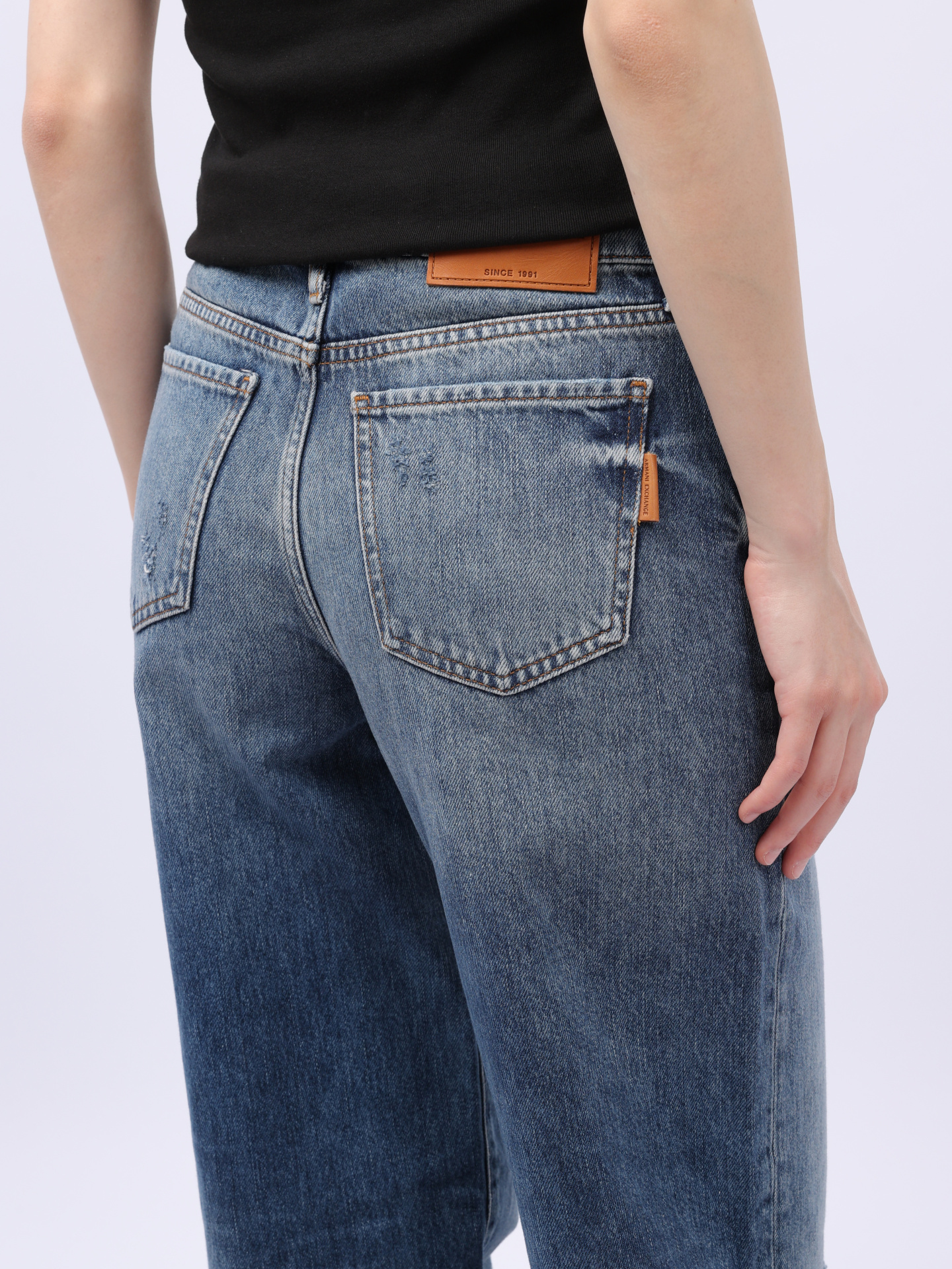 Джинсы Armani Exchange 3DYJ52 Y16GZ 05EK синие женские с потертостями — купить в интернет-магазине Verdistore