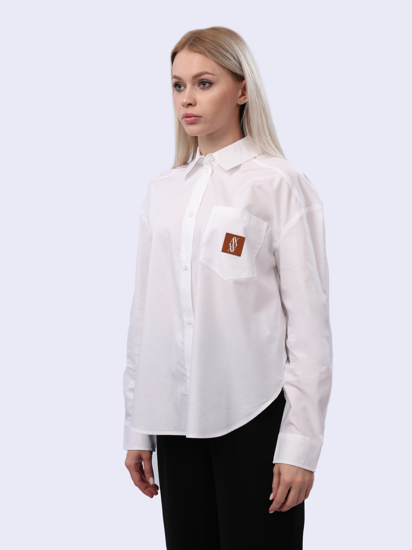 картинка Рубашка Armani Exchange 6DYC12 YN5UZ 1000 белая женская с логотипом от магазина Verdistore