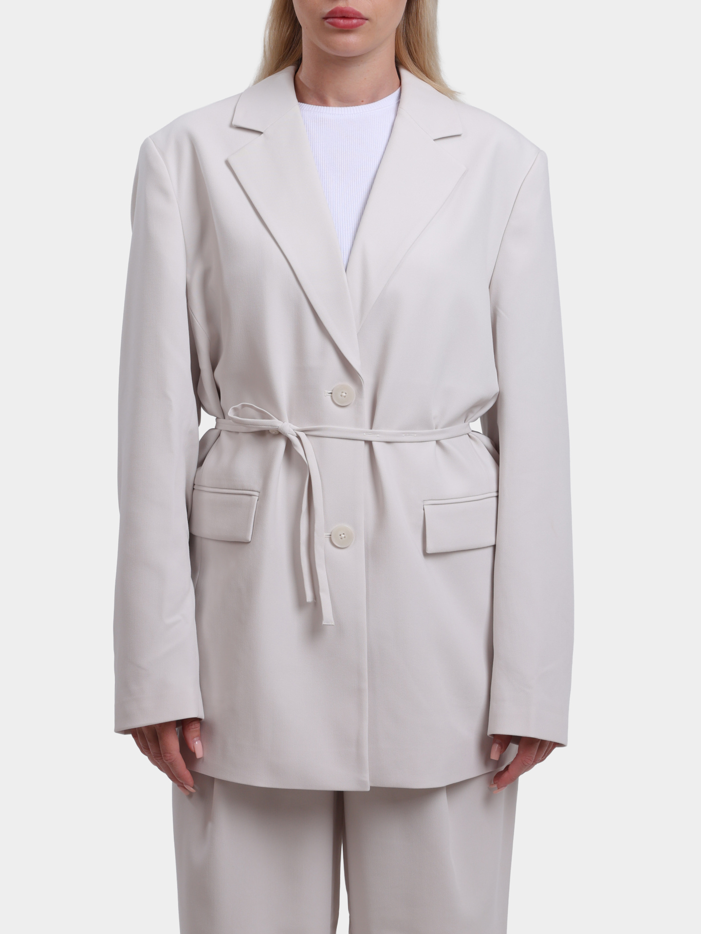 Жакет Calvin Klein Jeans J20J225206 ADA молочный женский с поясом — купить в интернет-магазине Verdistore