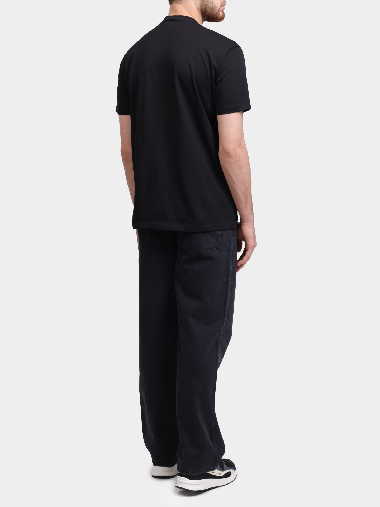 Футболка Armani Exchange XM002213 AF10356 UC001 черная мужская — купить в интернет-магазине Verdistore
