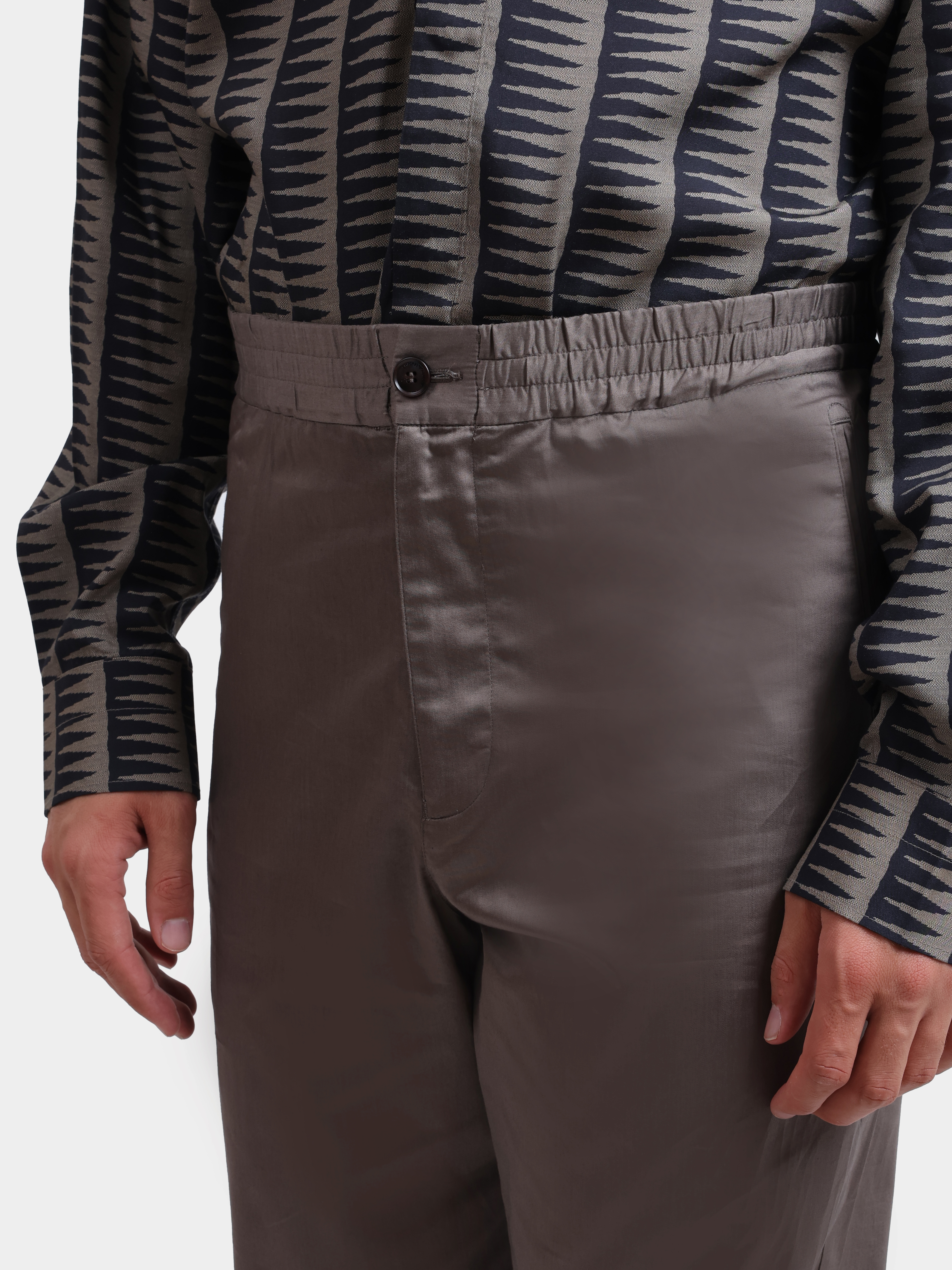 Брюки Emporio Armani EM005518 AF25060 U6200 коричневые мужские прямого кроя — купить в интернет-магазине Verdistore