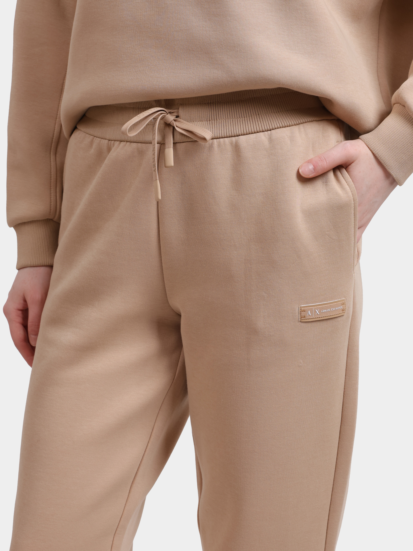 Джоггеры Armani Exchange XW001287 AF16134 U1051 бежевые женские — купить в интернет-магазине Verdistore