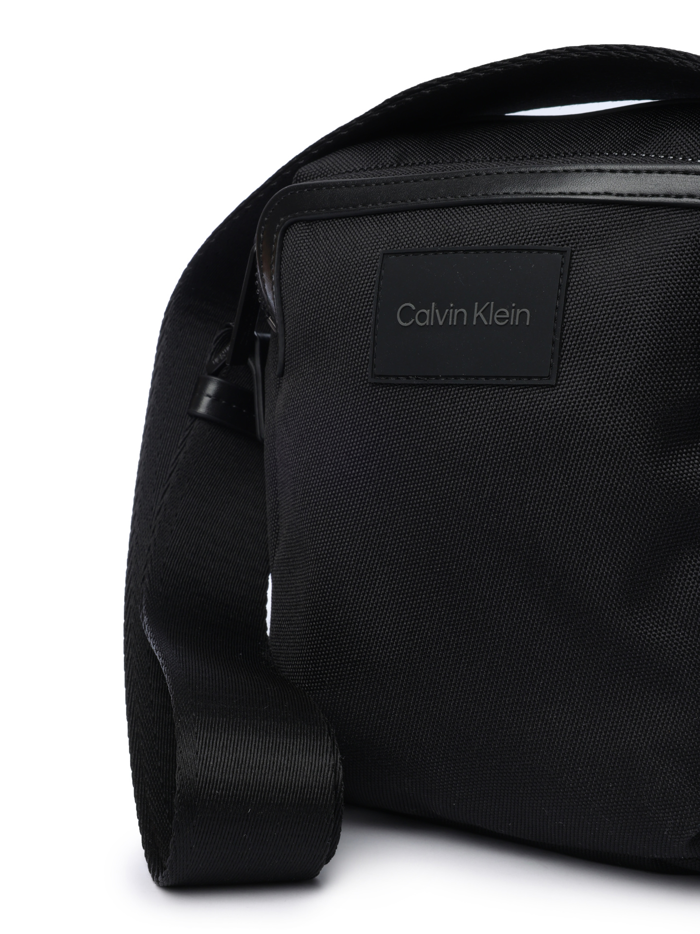 Сумка Calvin Klein K50K511749 текстильная мужская — купить в интернет-магазине Verdistore